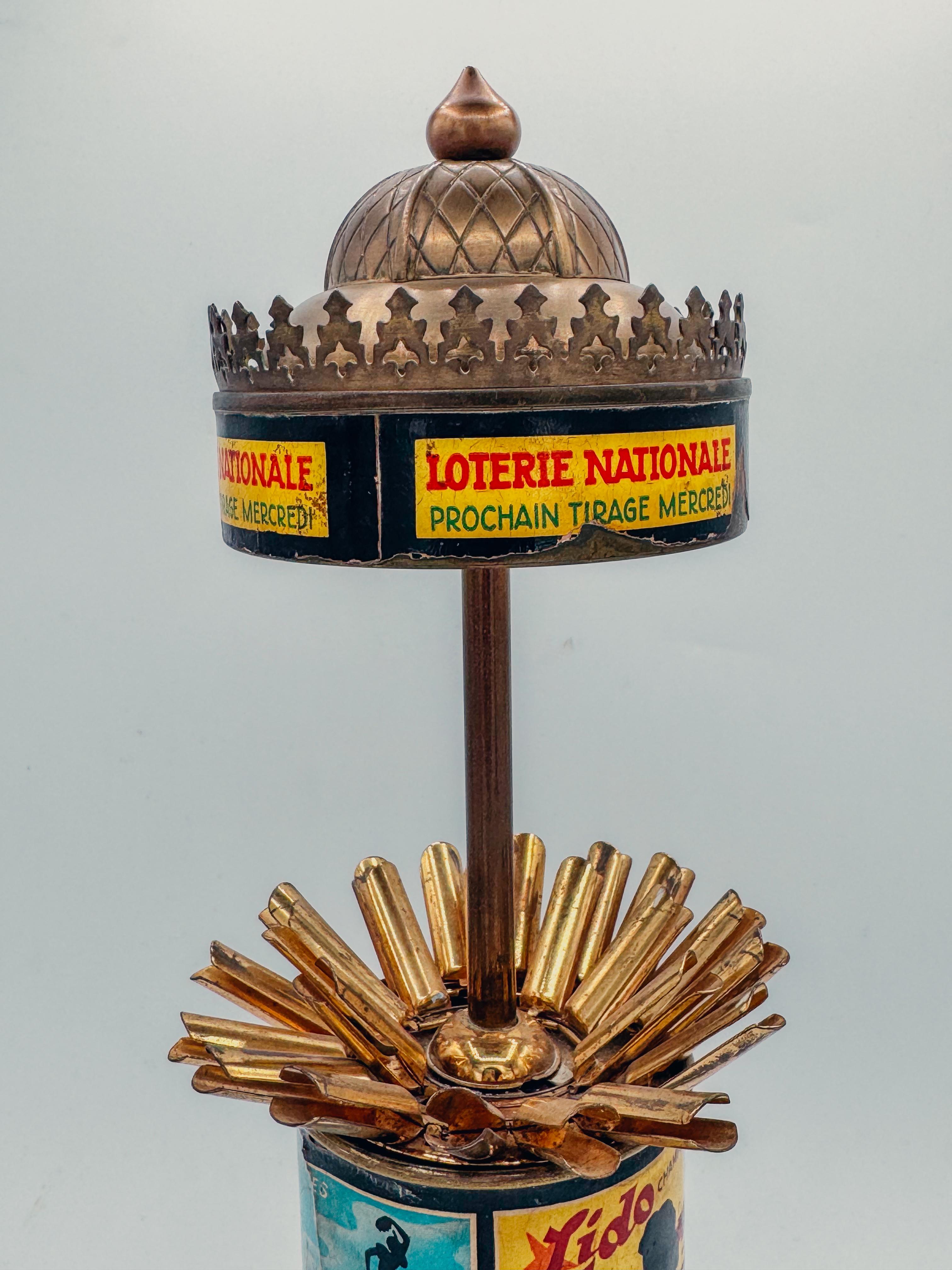 Kiosque à cigarettes mécanique Art Déco Parisien - Laiton 1930s en vente 5