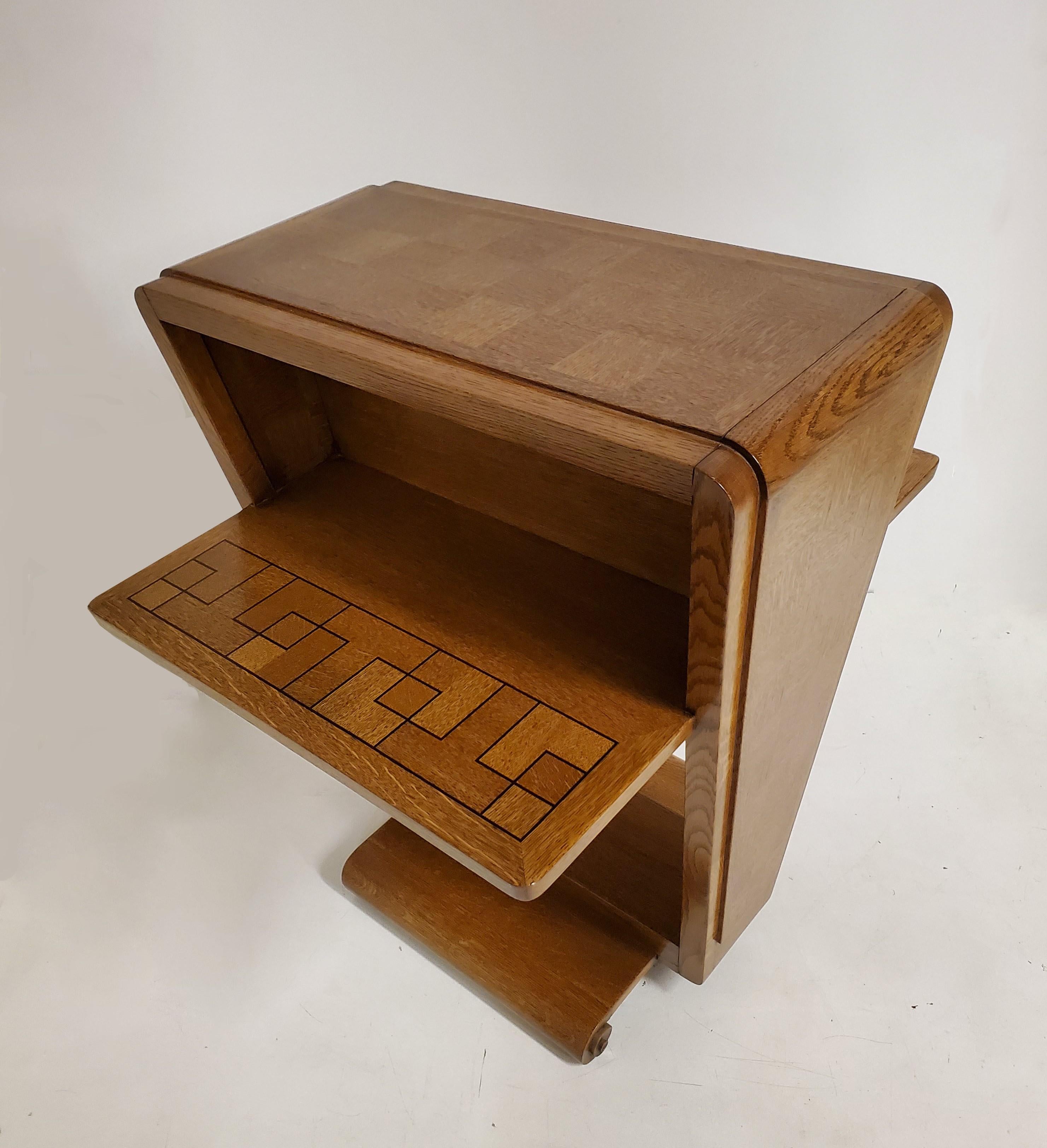 French Art Deco Parquetry Inlaid Oak Winged Side/ End/ Night Table A. Sornay  In Good Condition For Sale In New York City, NY