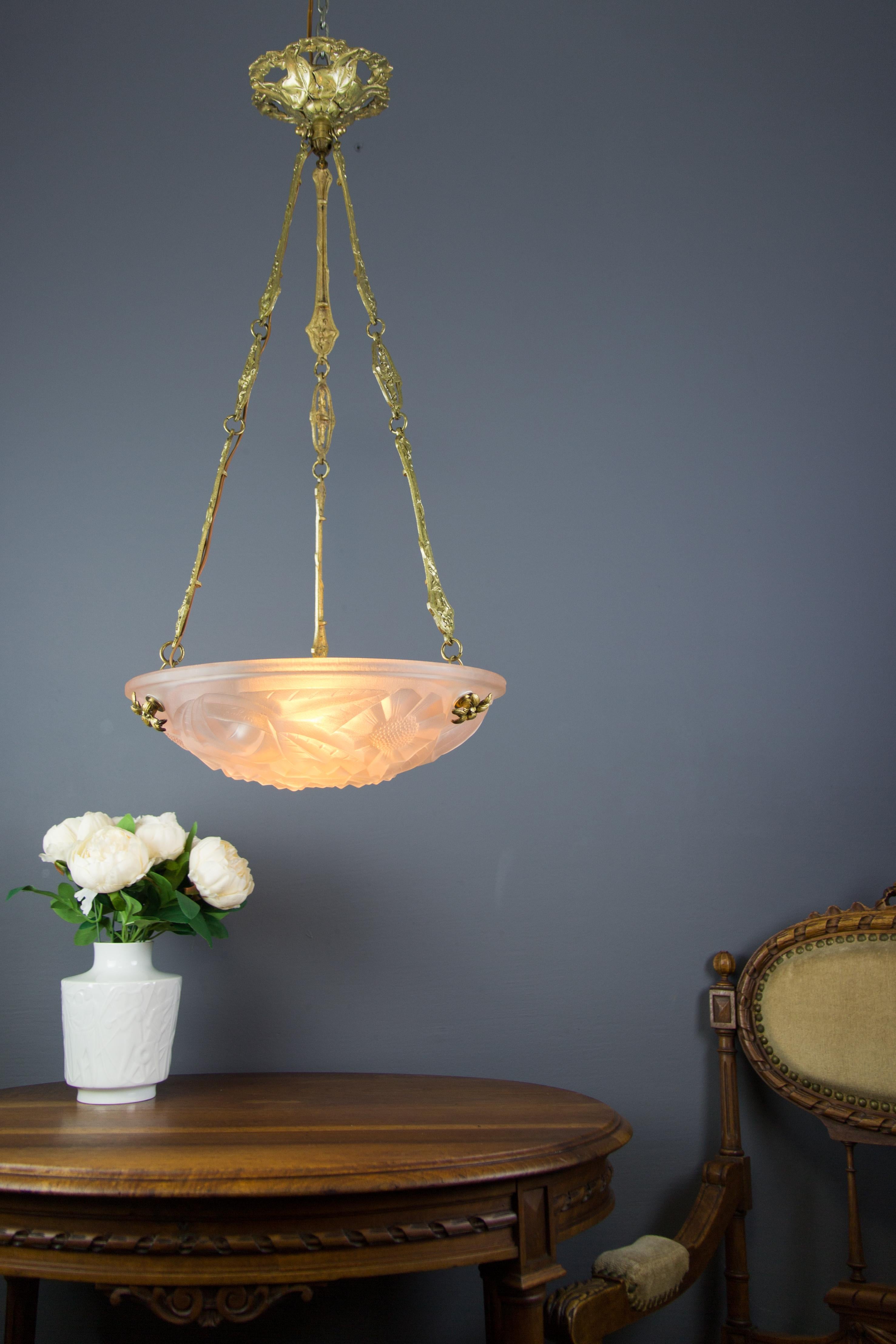 French Art Deco Pastel Pink Frosted Glass Pendant Chandelier Signed Degué, 1920s In Good Condition In Barntrup, DE