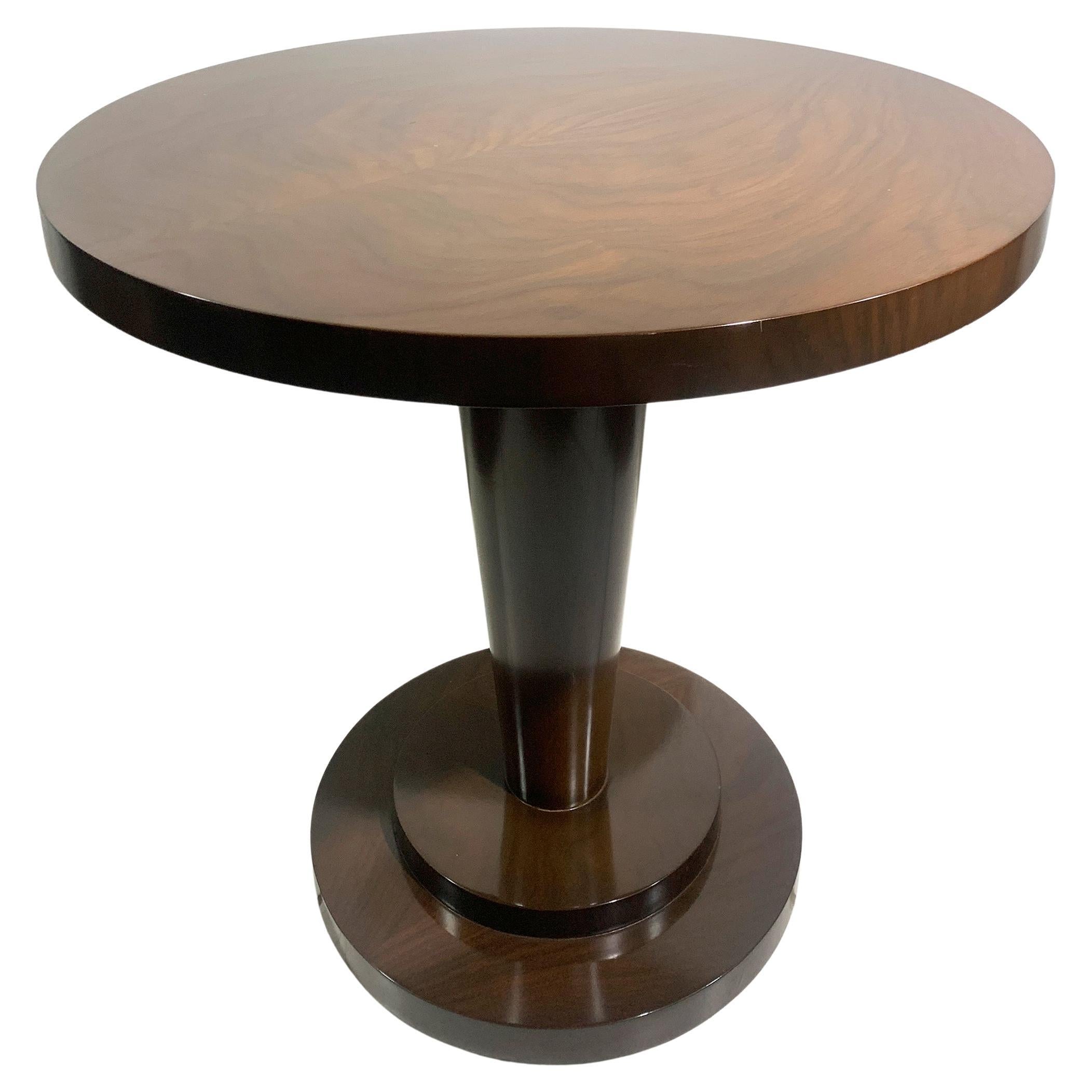 Table d'appoint à piédestal Art déco français avec base à gradins, vers 1930