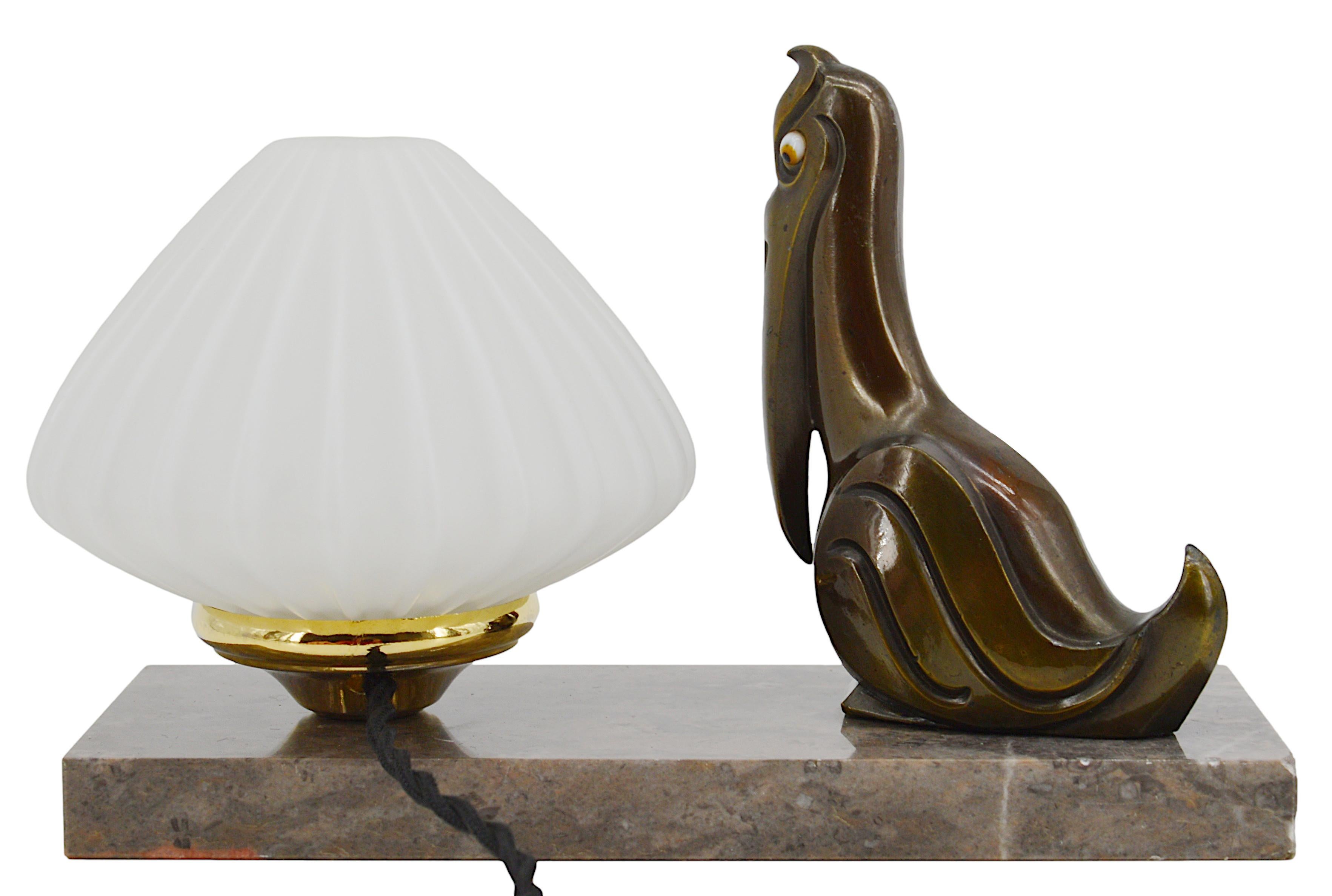 Lampe de table pélican Art Déco française, lumière de nuit, 1920 en vente 2