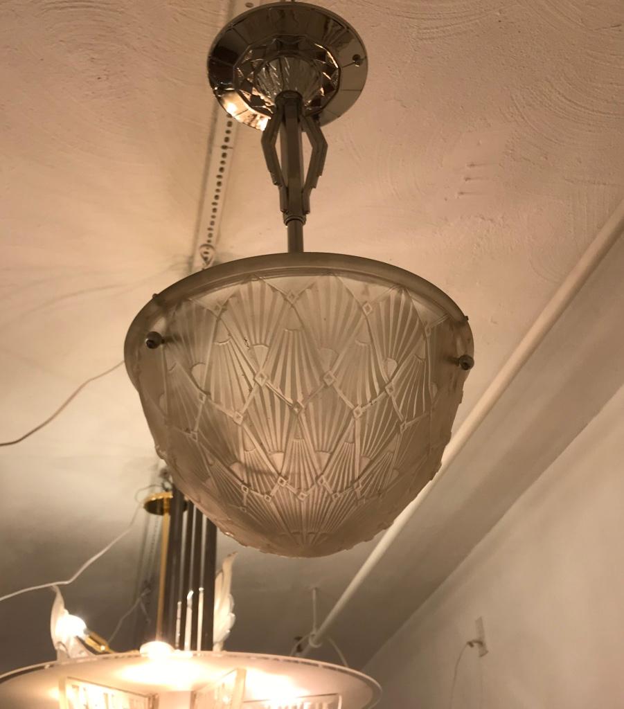20th Century French Art Deco Pendant Chandelier by Hettier and Vincent For Sale
