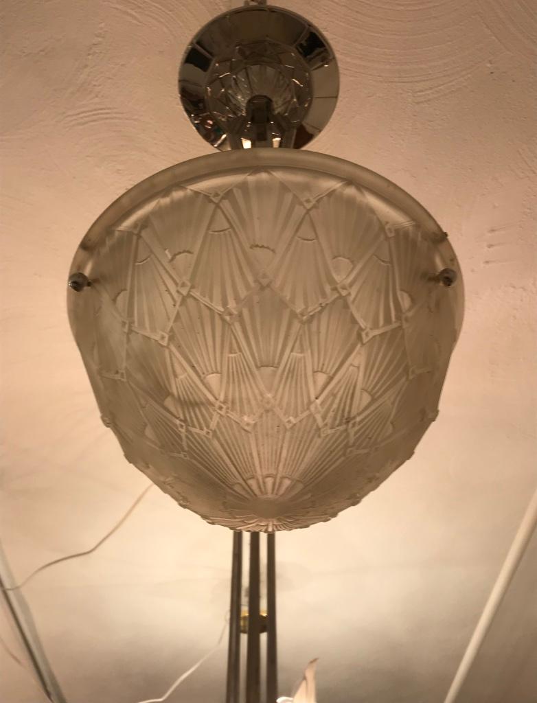 French Art Deco Pendant Chandelier by Hettier and Vincent For Sale 1