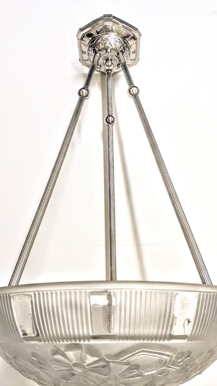 French Art Deco Pendant Chandelier by Hettier Vincent In Good Condition In Long Island City, NY