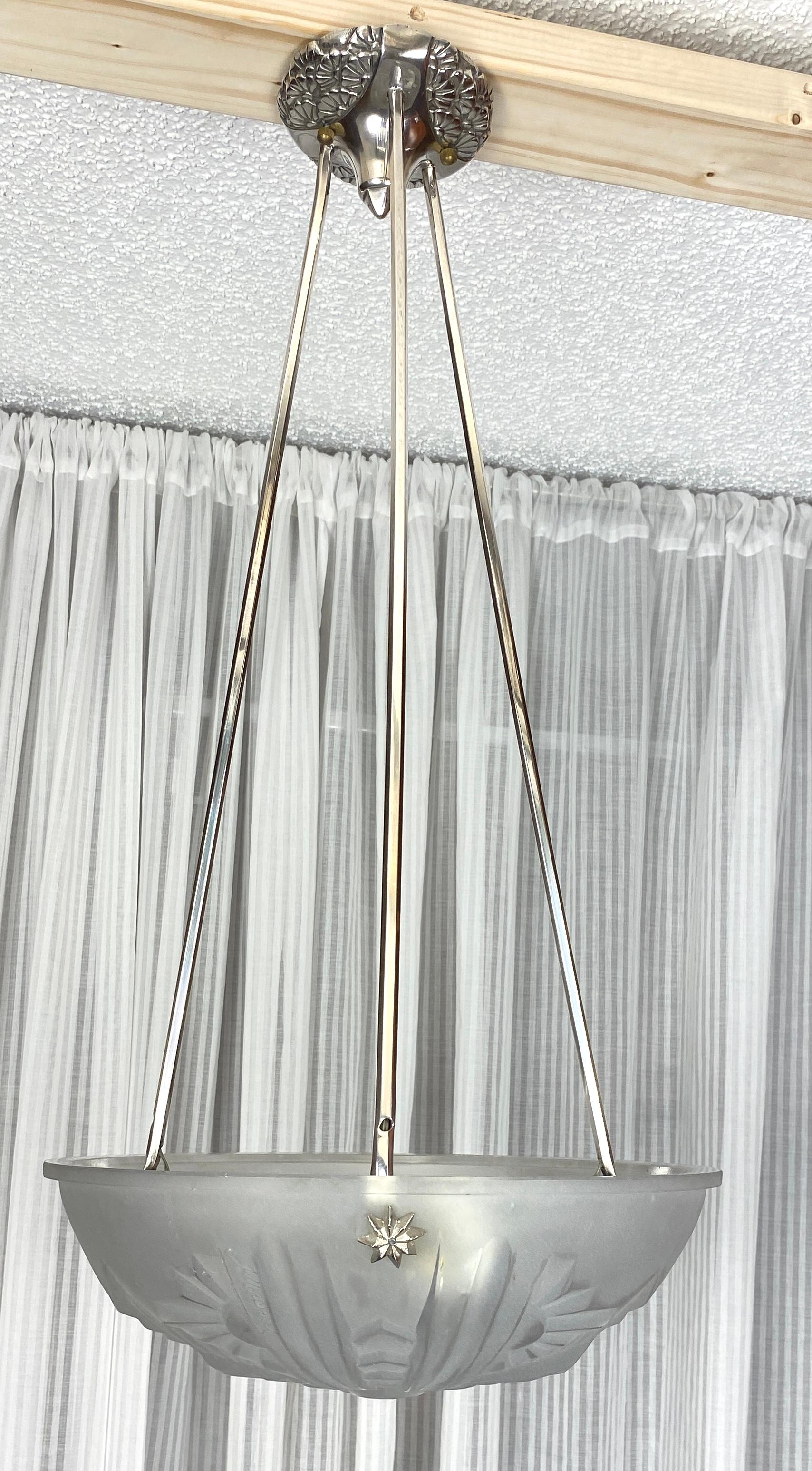 French Art Deco Pendant Chandelier in the manner of Degue For Sale 3