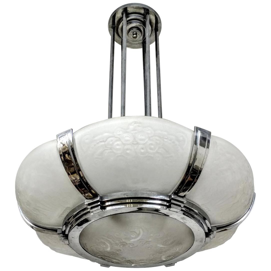 Lampadario a sospensione in stile Art Déco francese, firmato da Luneville Freres