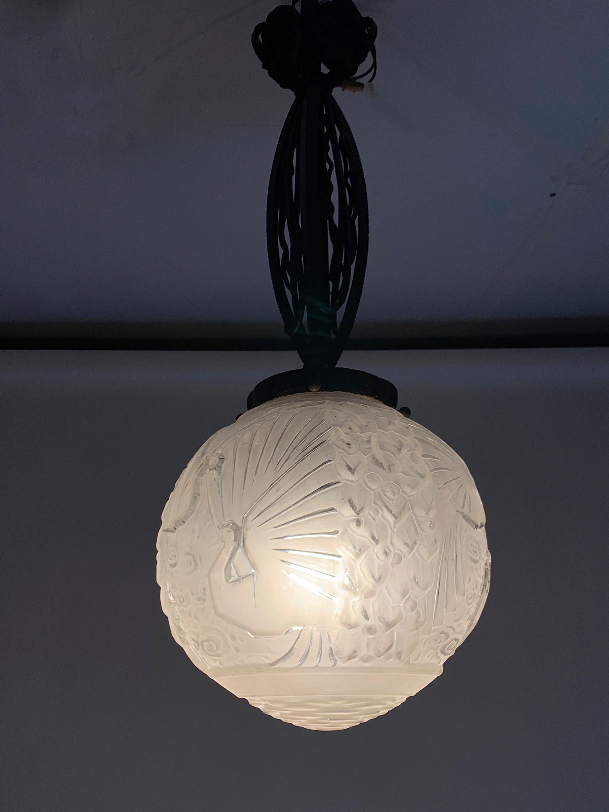 French Art Déco Pendant Light Signed Muller Frères Luneville, circa 1920 For Sale 1