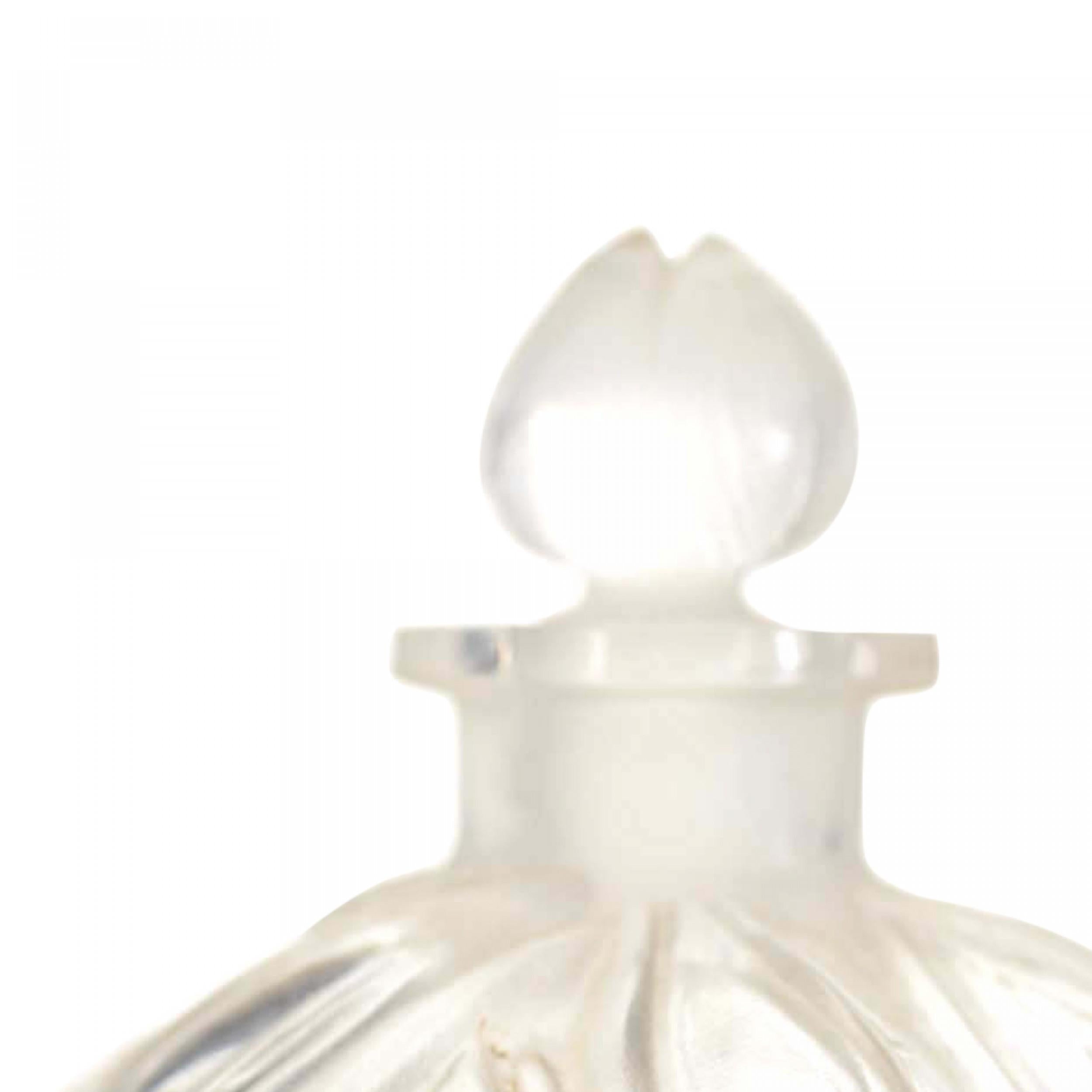 Art Déco Bottiglia di profumo francese Art Deco Pensees D'Elle di Jaytho Lalique in vendita