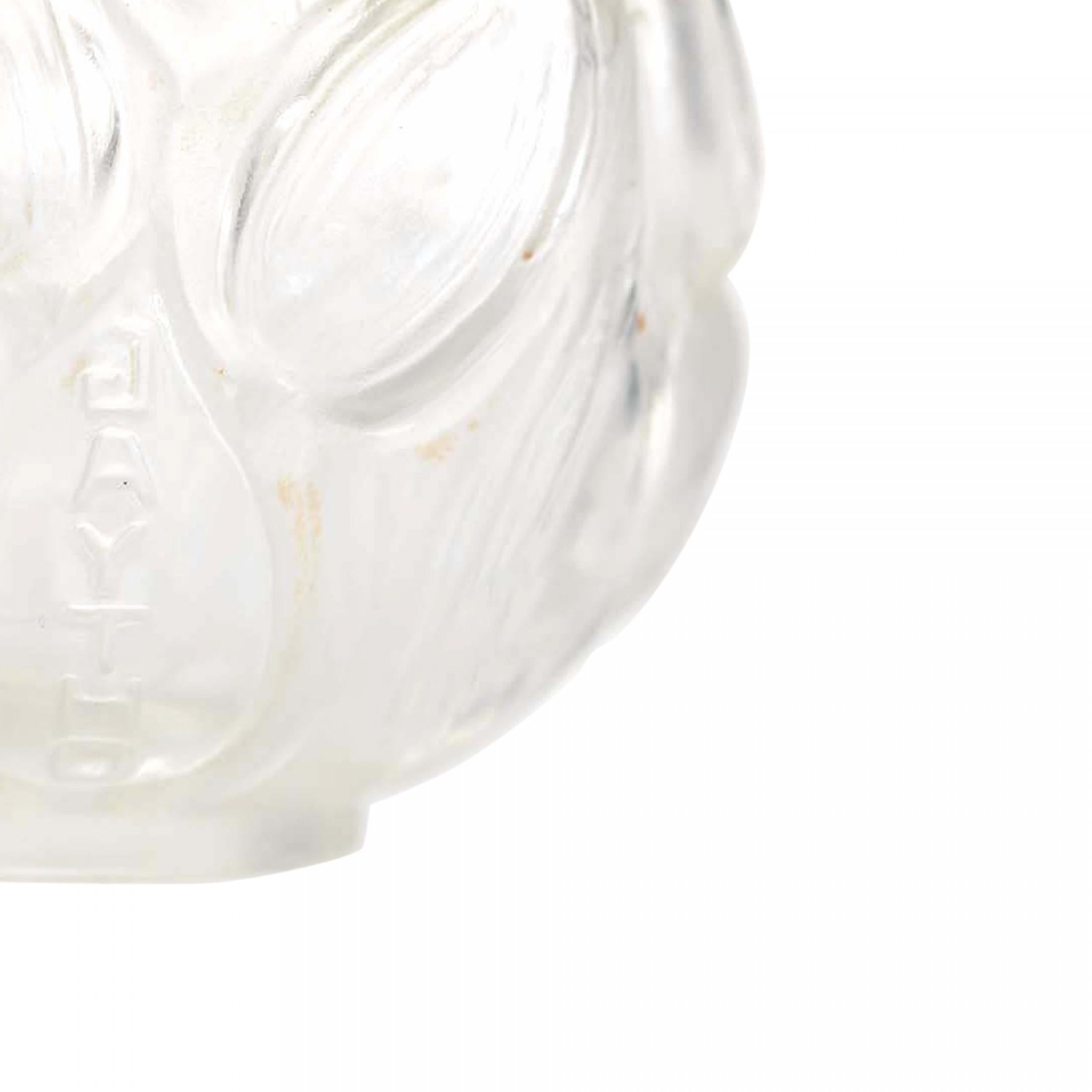 Francese Bottiglia di profumo francese Art Deco Pensees D'Elle di Jaytho Lalique in vendita