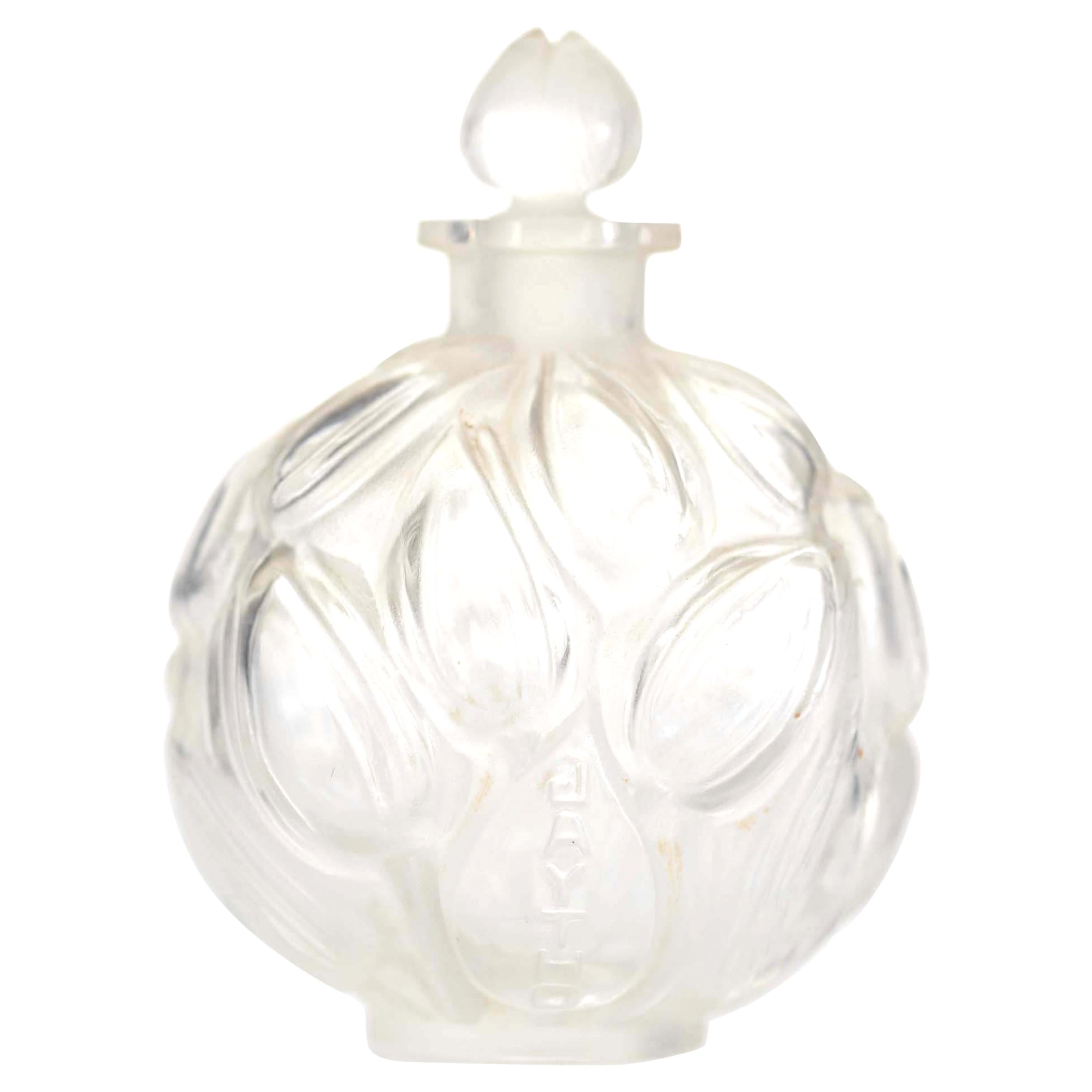 Flacon de parfum Pensees d'Elle par Jaytho Lalique