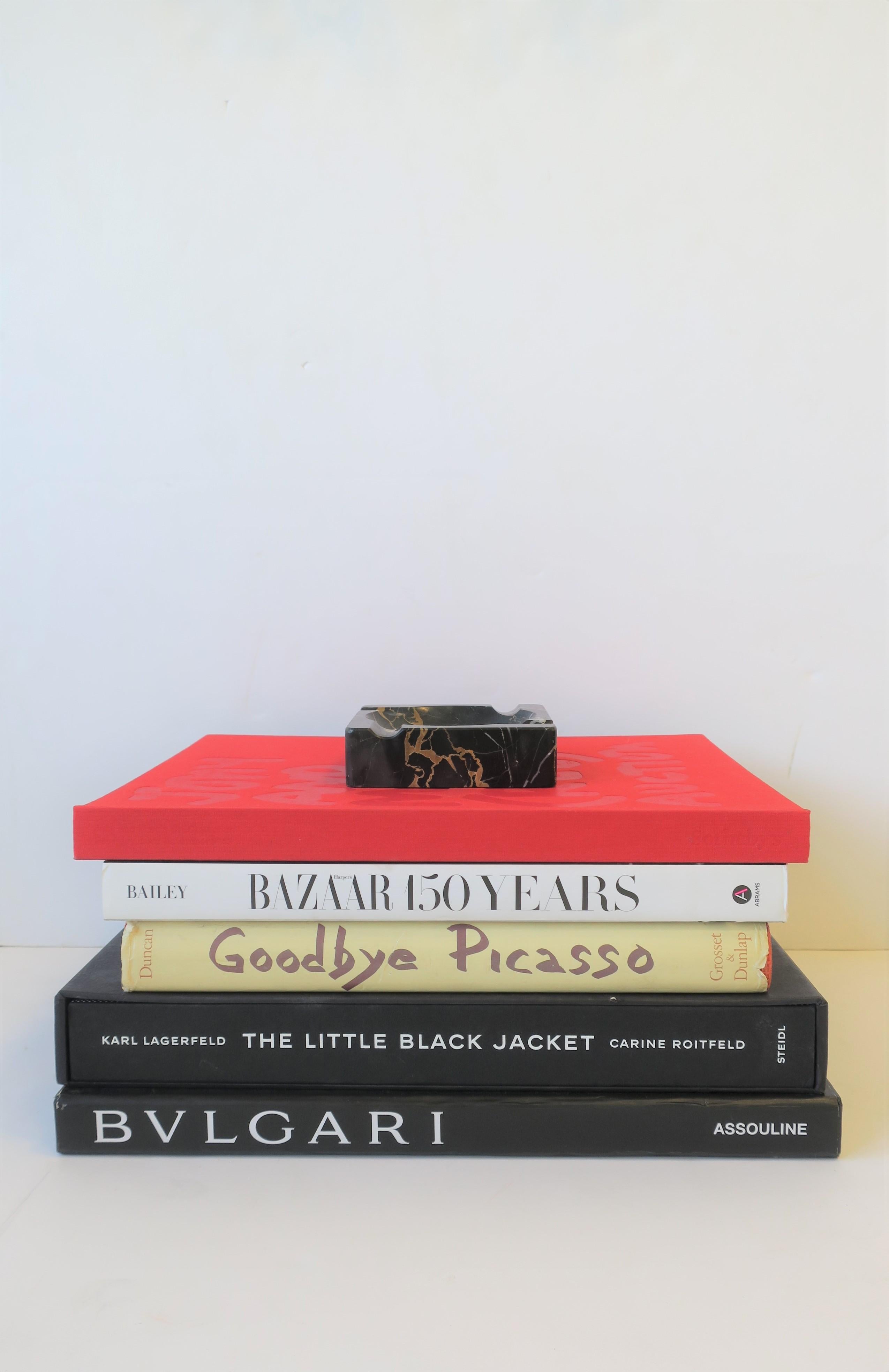 French Art Deco Period Black Marble Ashtray or Vide-Poche In Good Condition In New York, NY