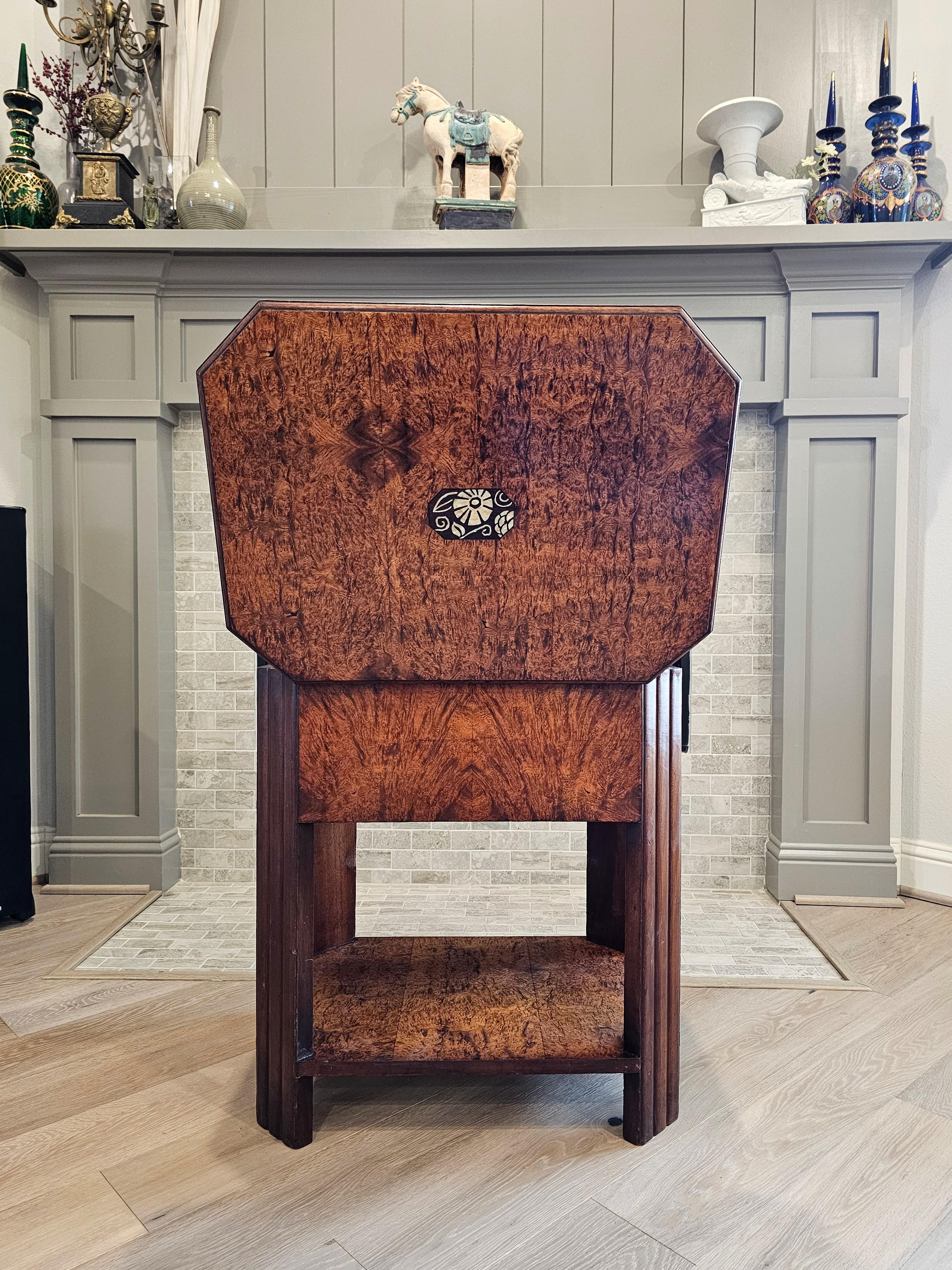 Französisch Art Deco Periode Jules Leleu Manier Burlwood Arbeitstisch im Angebot 2
