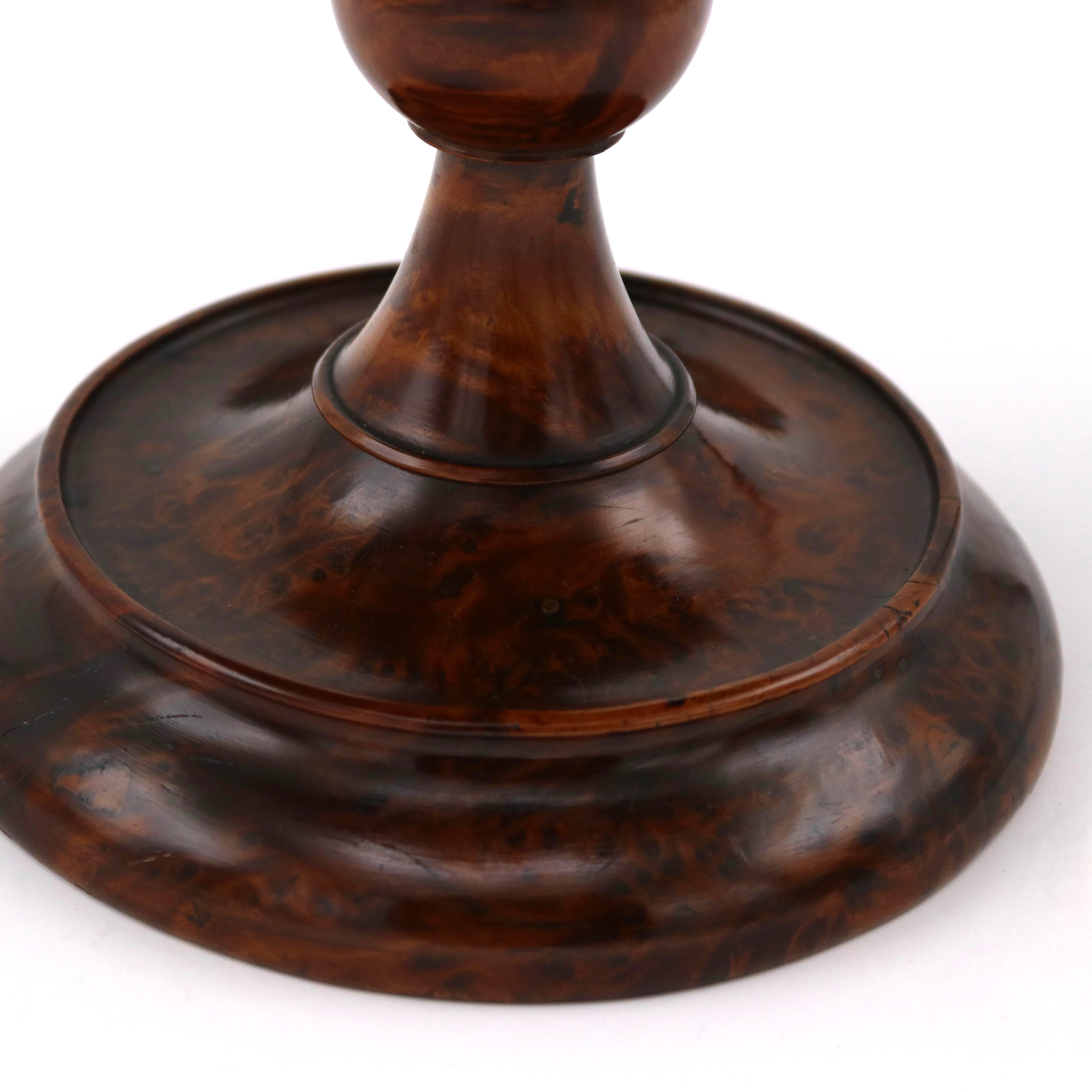 20ième siècle Tazza en noyer d'époque Art Déco France 1930 en vente
