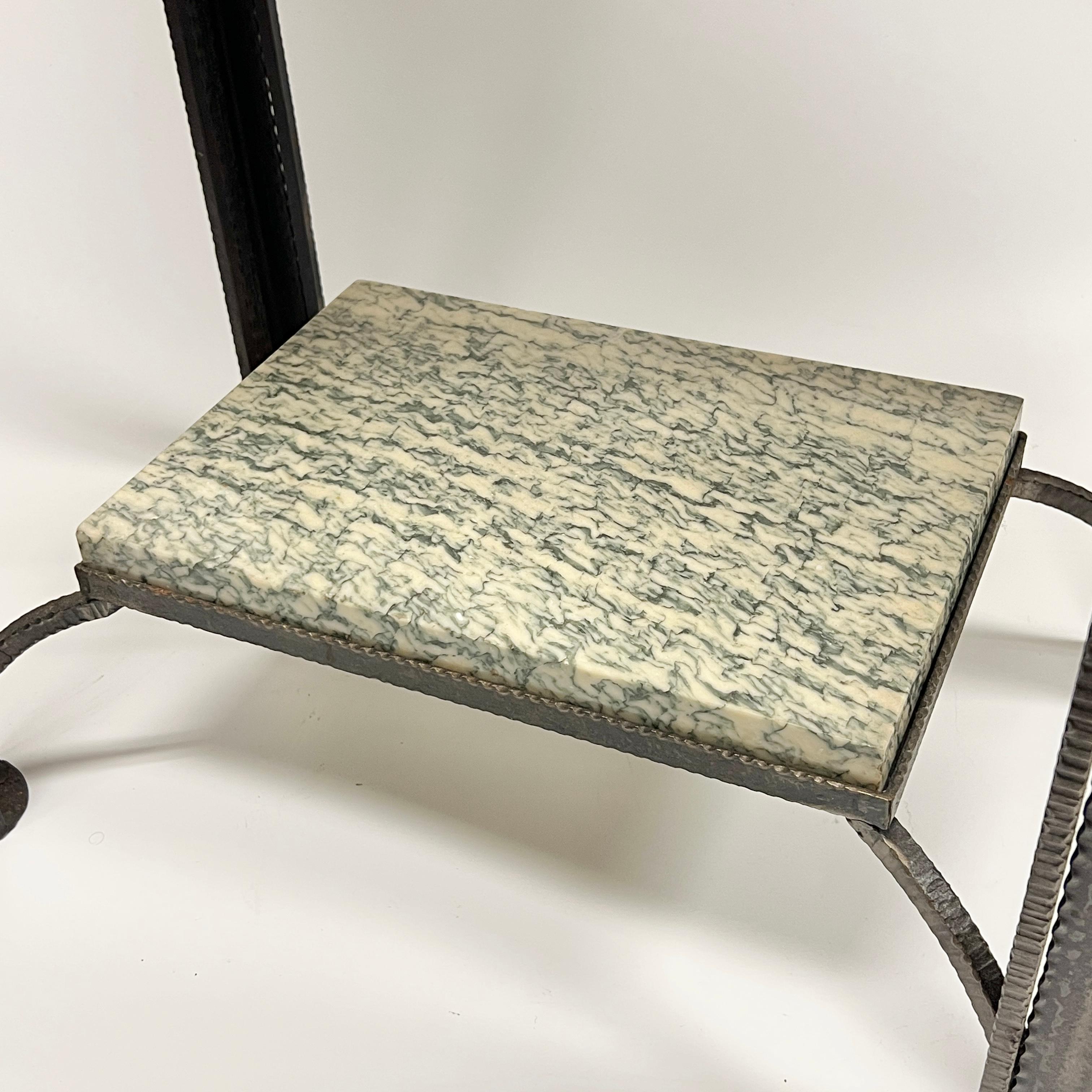 Tavolo consolle in ferro battuto e marmo bianco verde di epoca Art Déco francese in vendita 6