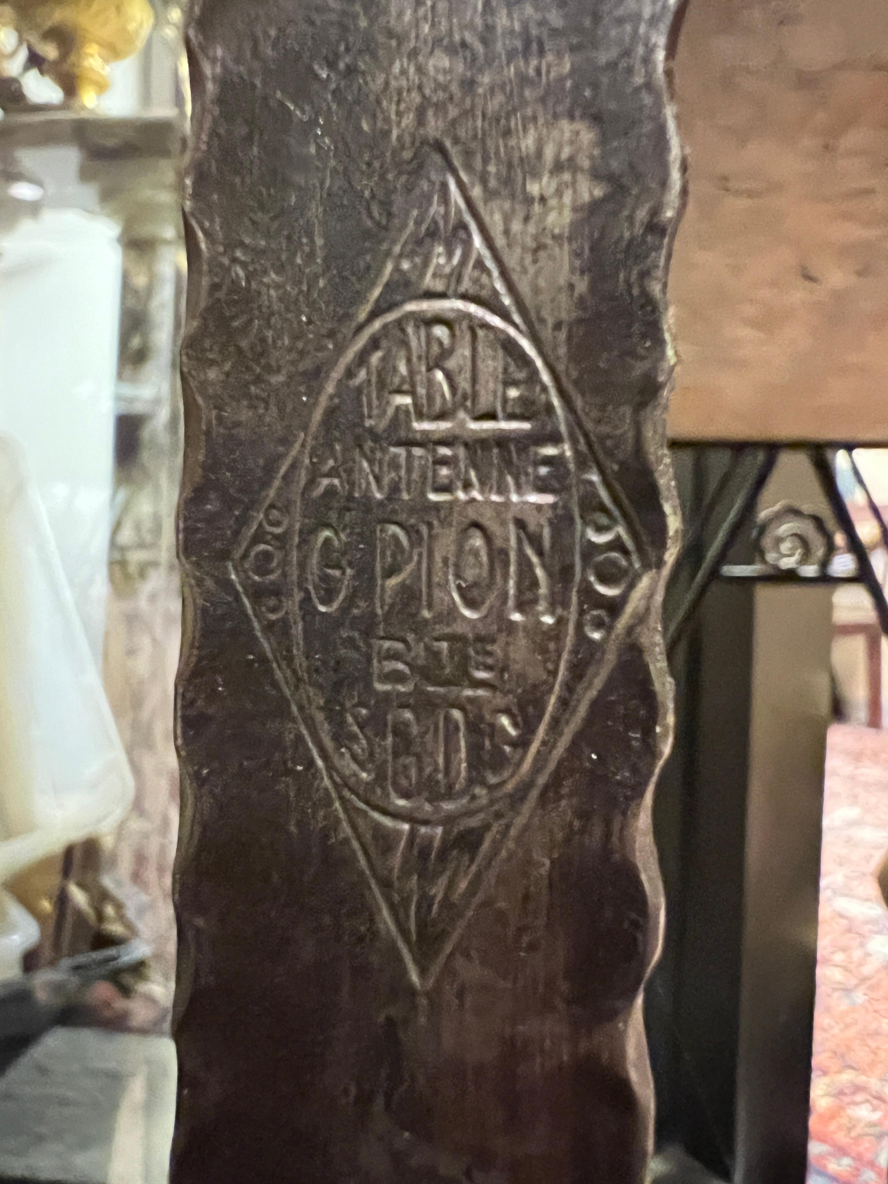 Francese Tavolo consolle in ferro battuto e marmo bianco verde di epoca Art Déco francese in vendita