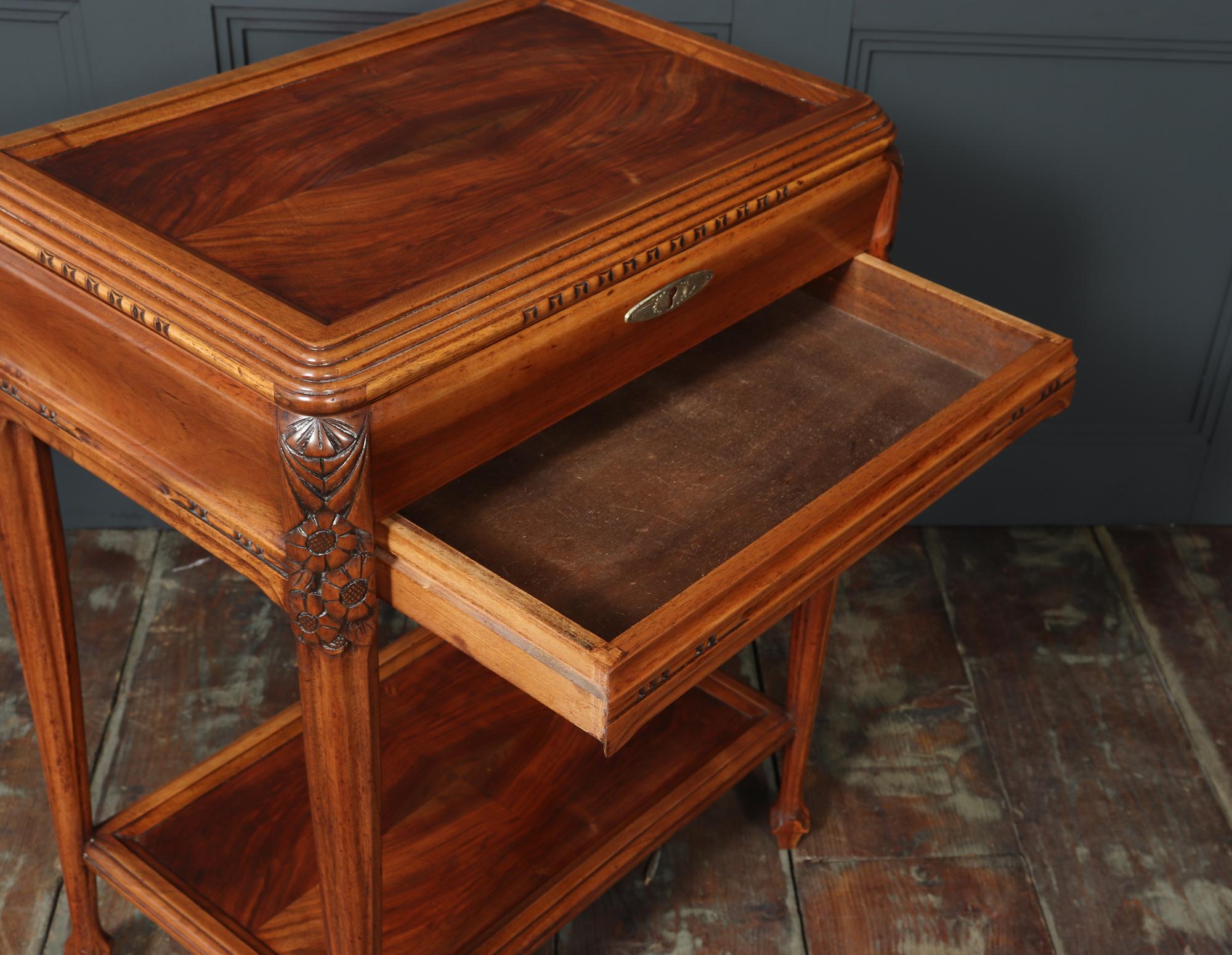 French Art Deco Petit Dressing Table For Sale 6