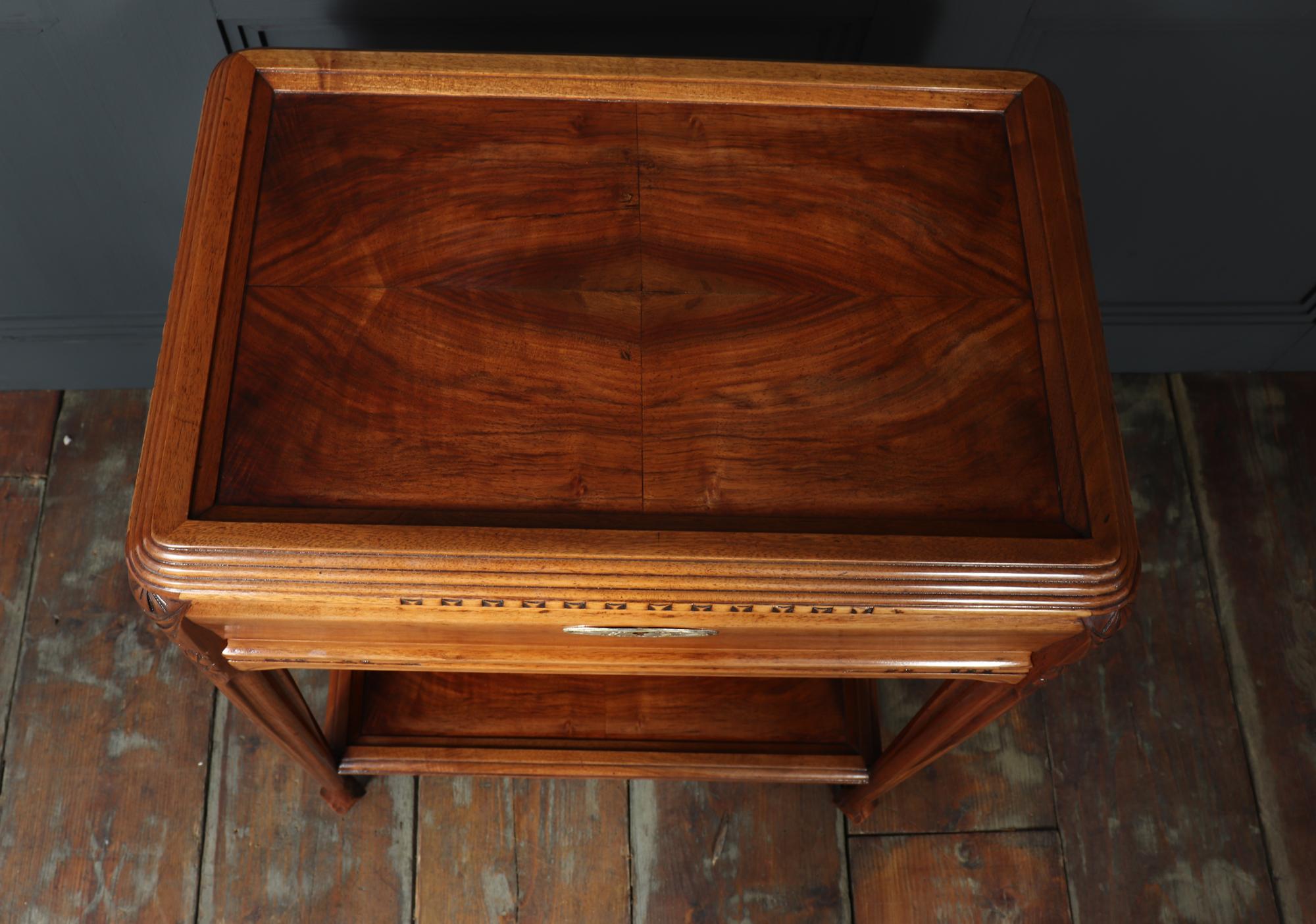 French Art Deco Petit Dressing Table For Sale 1