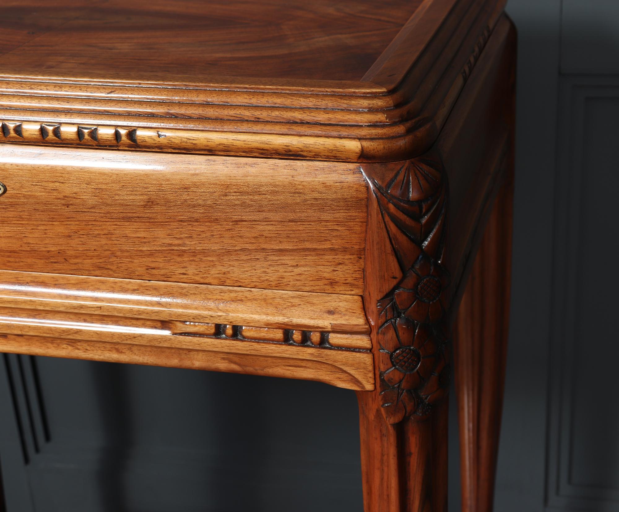 French Art Deco Petit Dressing Table For Sale 2