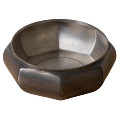 Piatto ottagonale in peltro in stile Art Déco francese