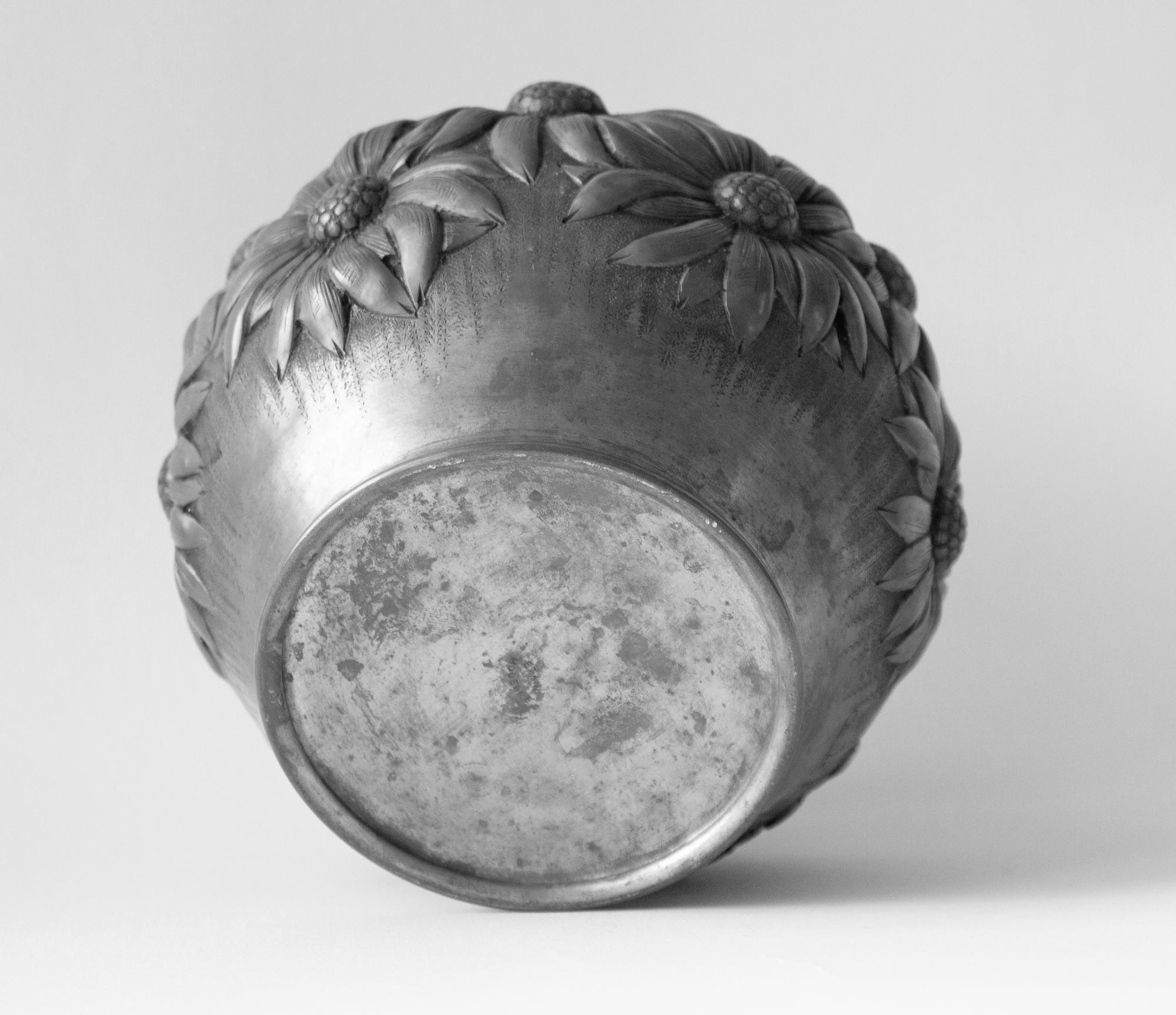 French Art Deco Pewter Vase with Embossed Daisys For Sale 4