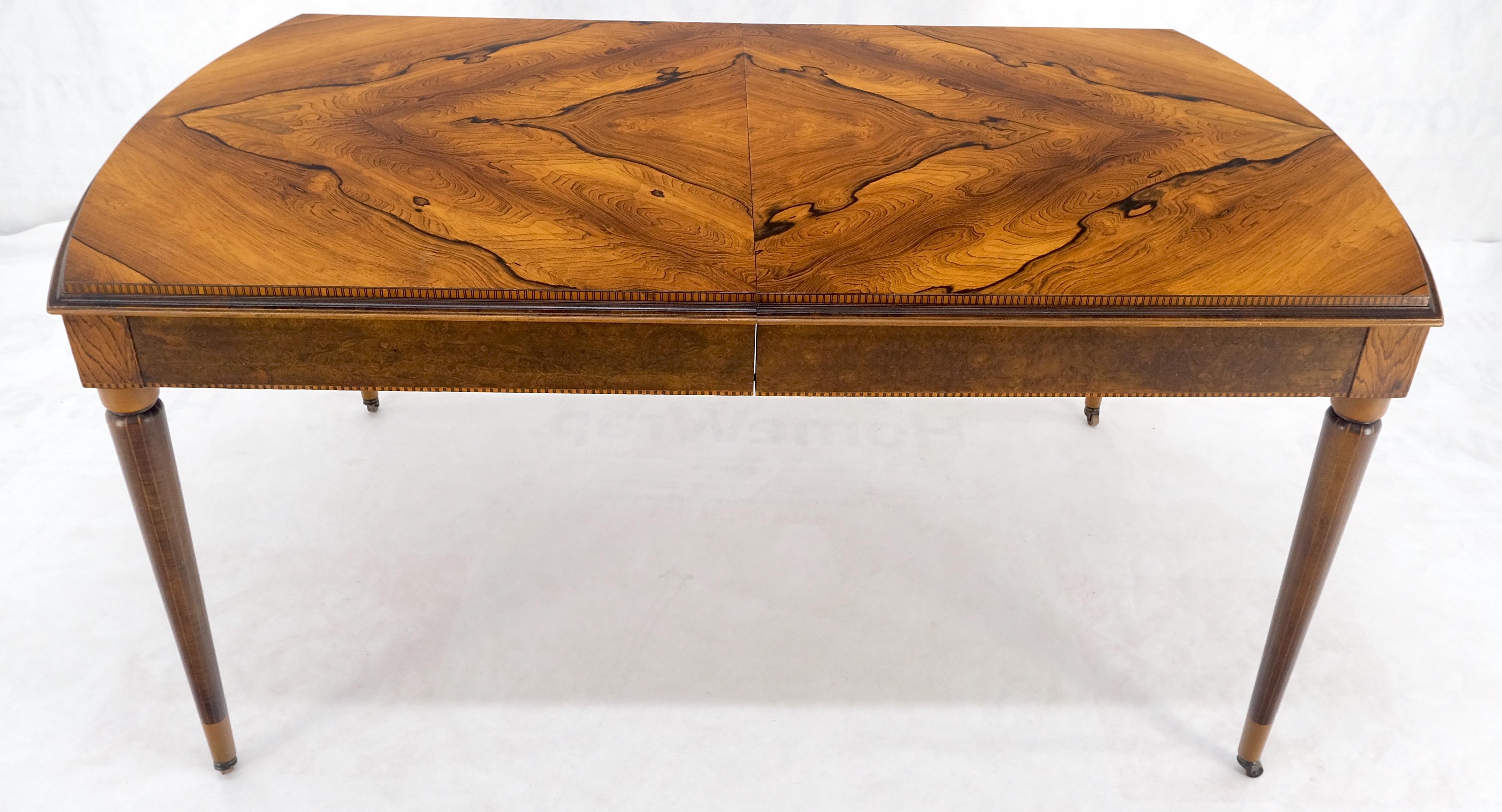 Laqué Table de salle à manger compacte Art déco français à motif phénoménal en bois de rose 3 feuilles MINT en vente