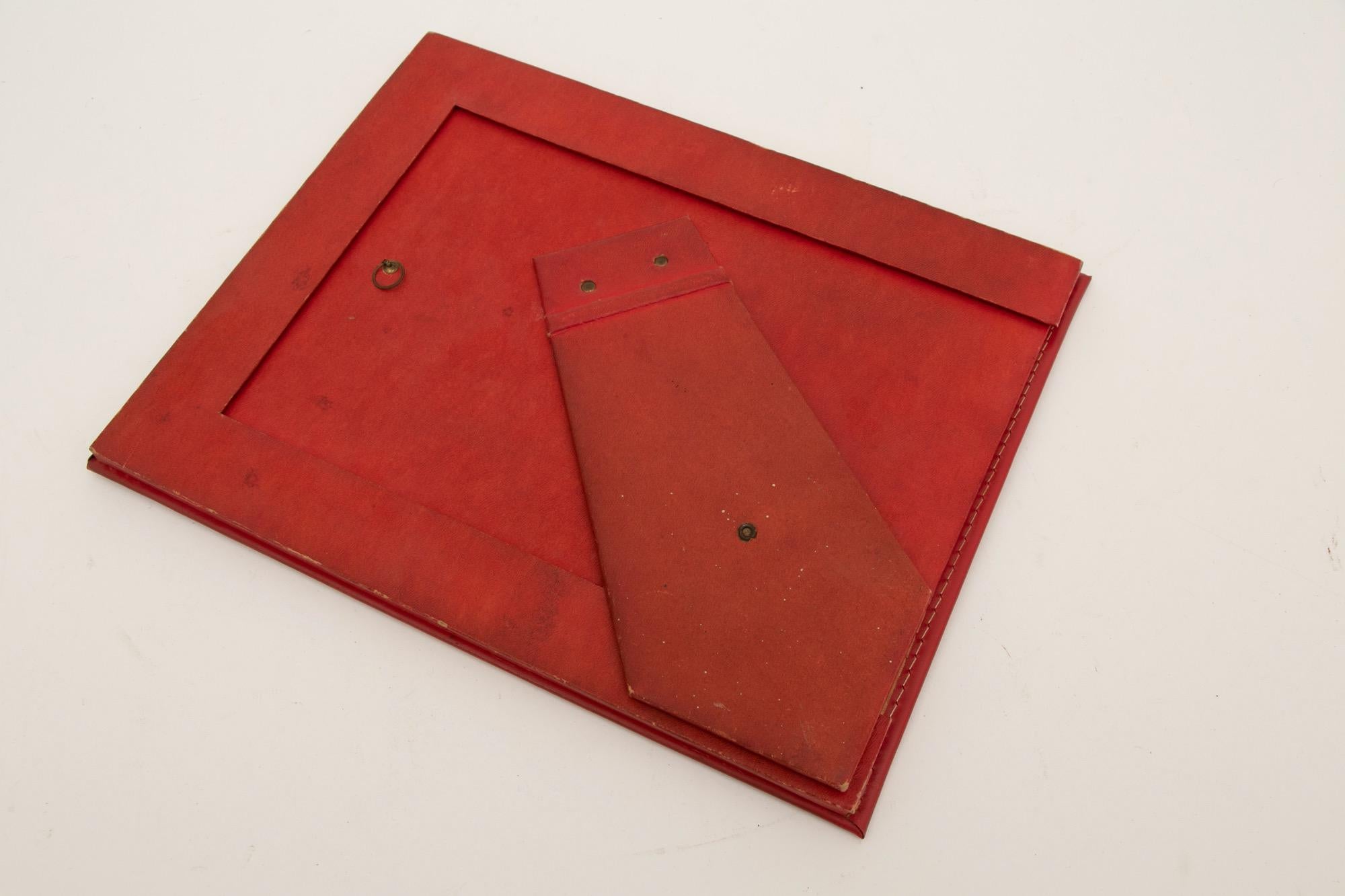 French Art Deco Photo Frame in an Italian Red Leather For Sale 2