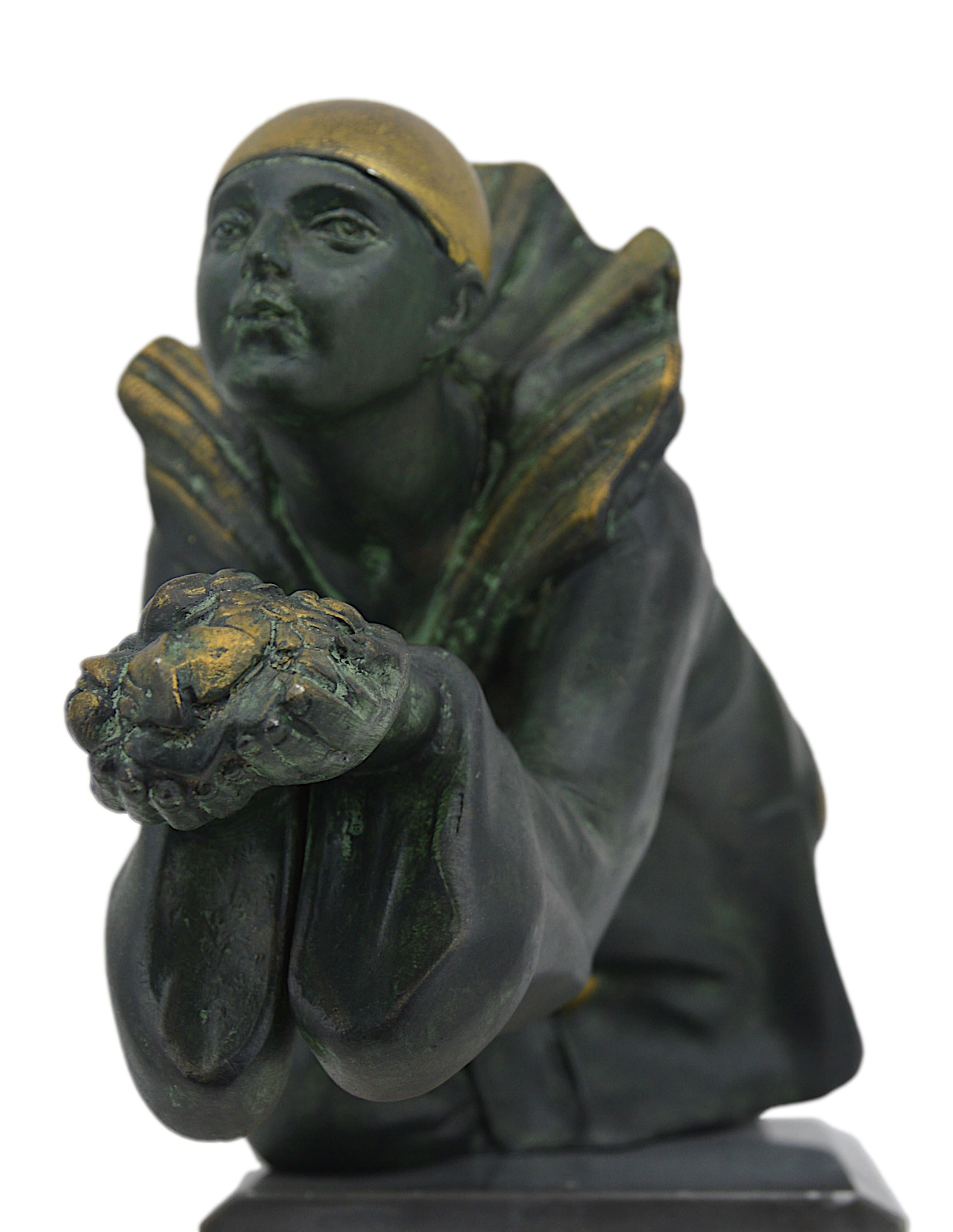 Français Sculpture de perroquet Art Déco française, années 1920 en vente