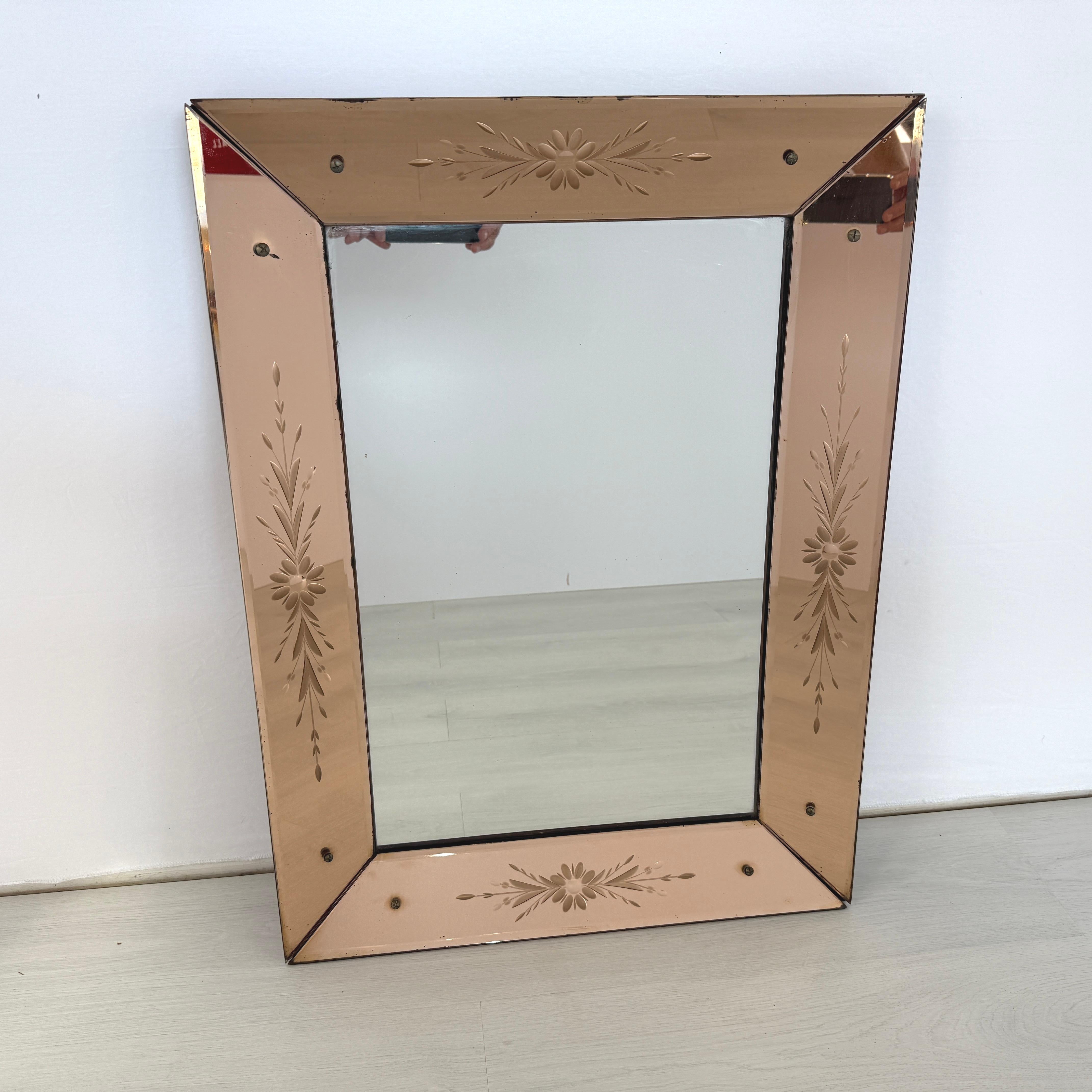 Espejo francés Art Deco Rosa, años 30 Art Decó en venta