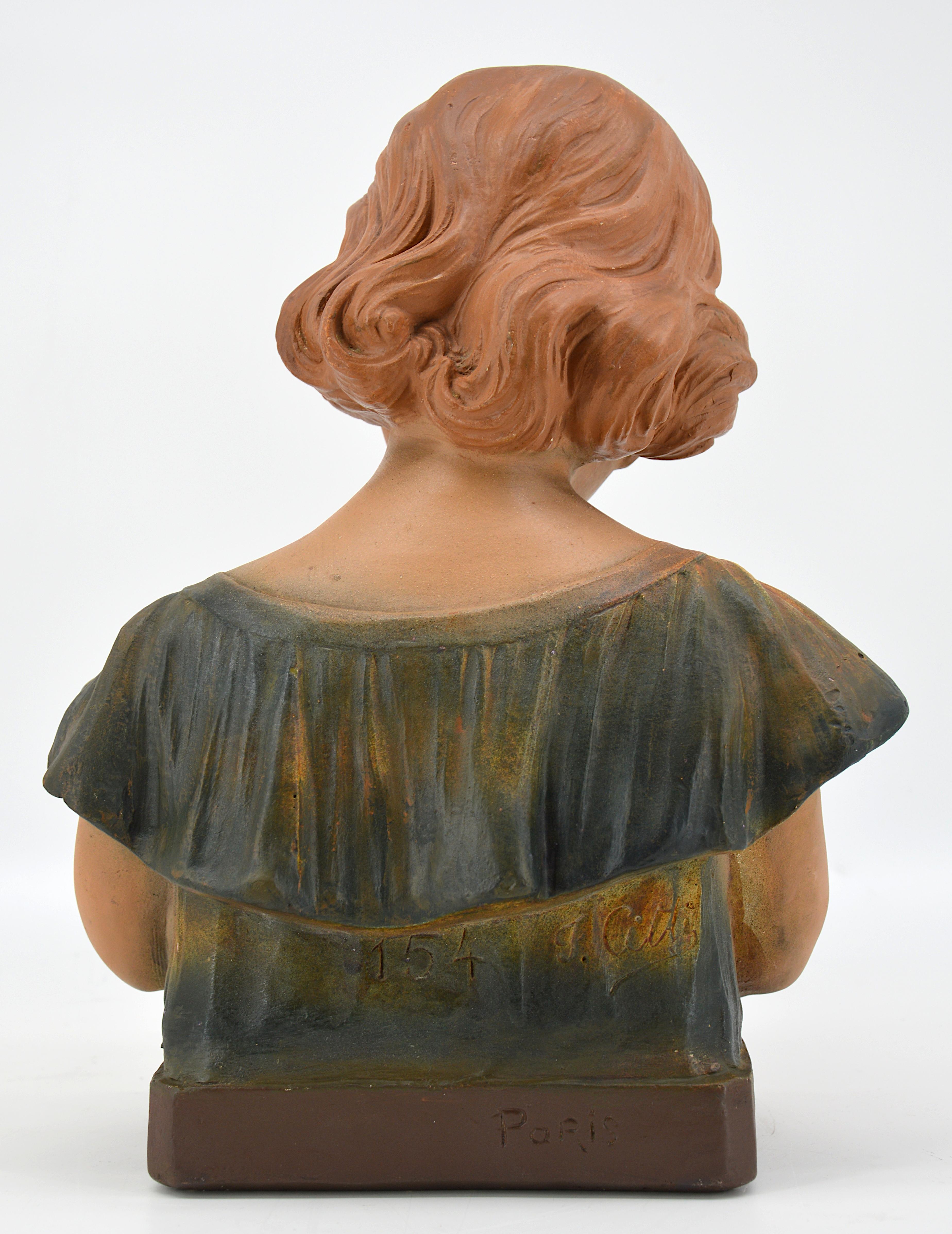 Scultura in gesso francese Art Deco con bambino che legge un libro, anni '1900 In condizioni buone in vendita a Saint-Amans-des-Cots, FR