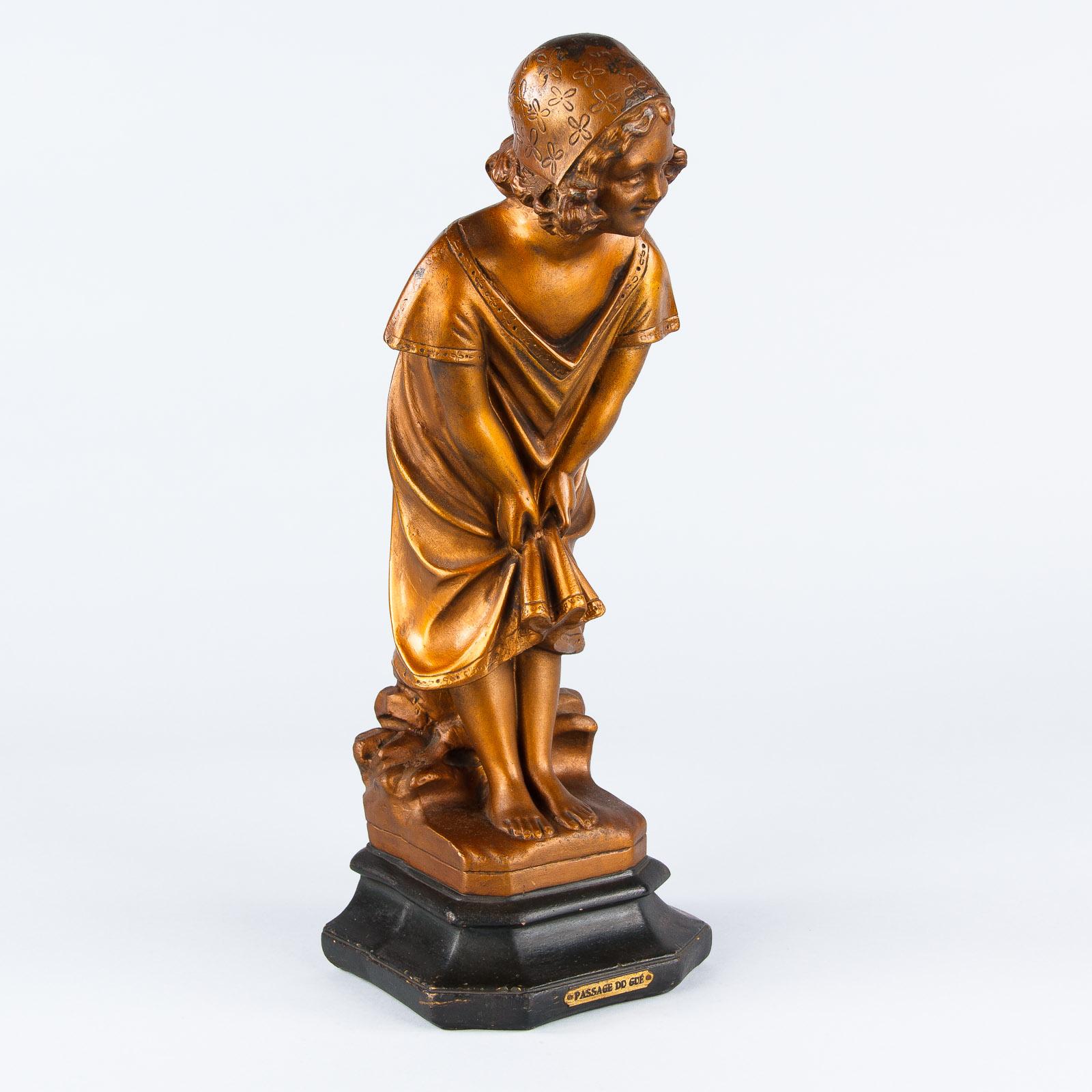 French Art Deco Statuette of Young Girl, 1920s For Sale 9