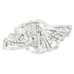 Französische Art-Déco-Brosche aus Platin mit Doppelklammer, 5,50 Karat, um 1928