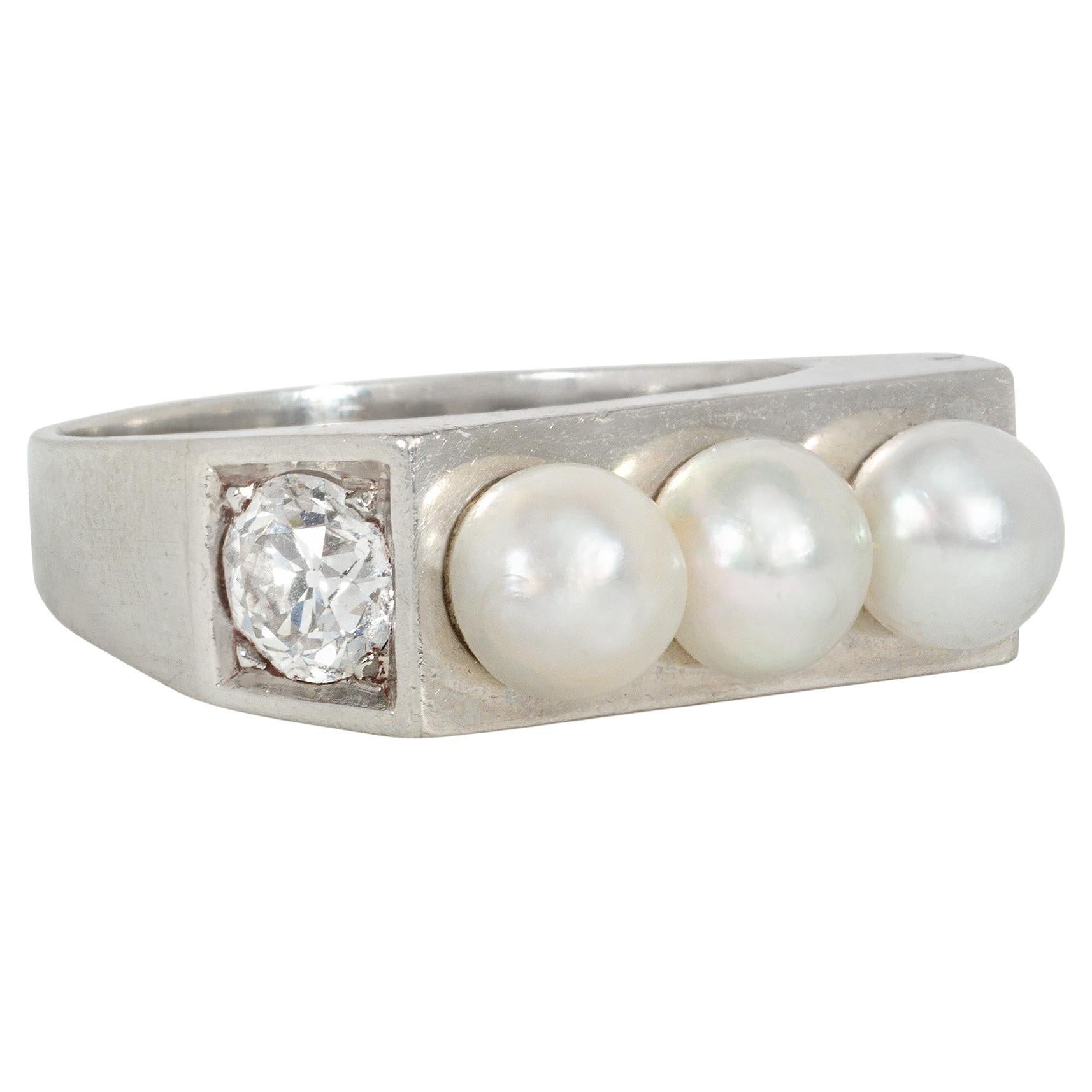 French Art Deco Platinum, Pearl, and Diamond Geometric Band-Style Ring