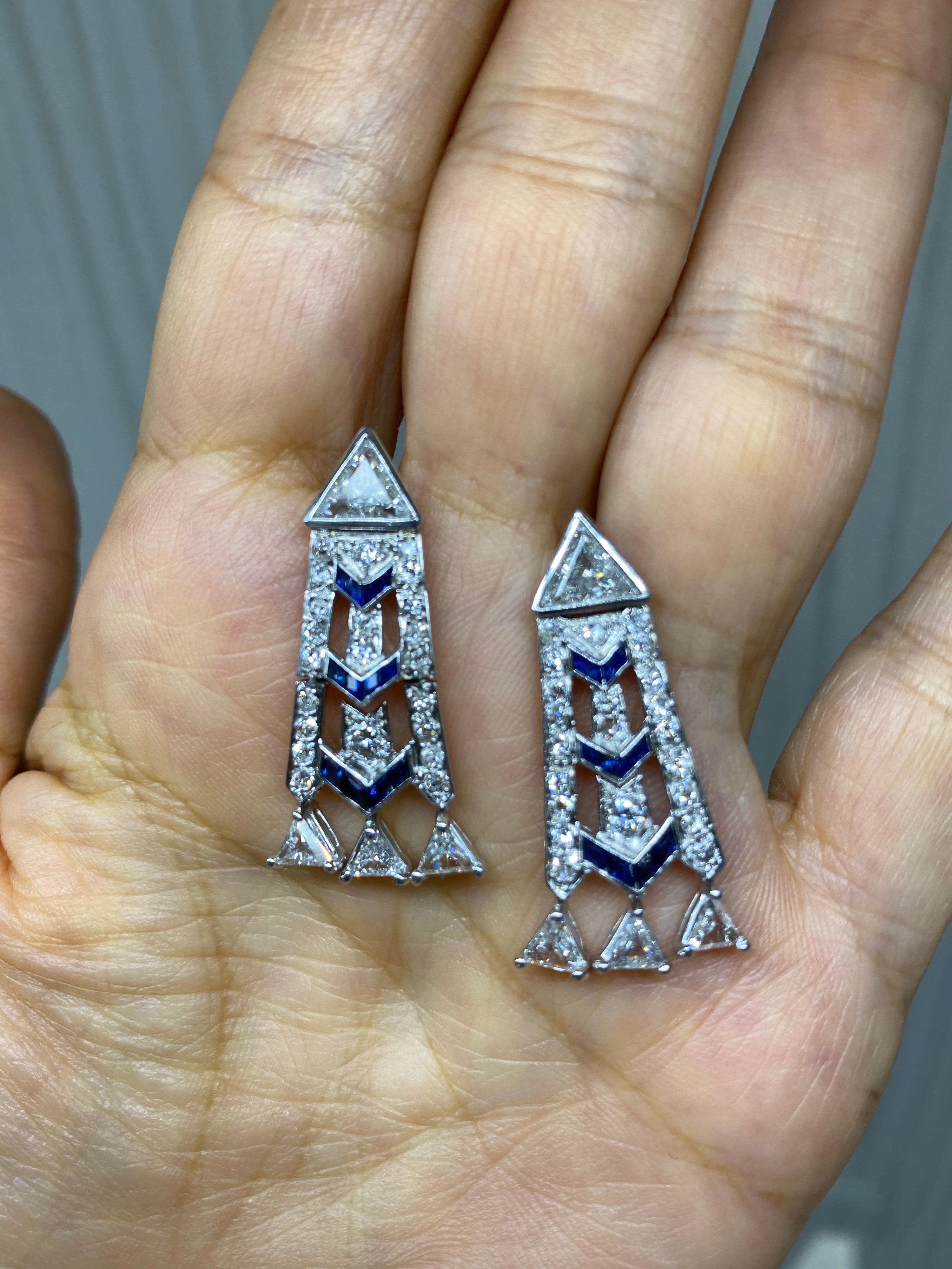 French Art Deco Style Platinum Diamond Sapphire Dangling Earrings In Excellent Condition In New York, NY