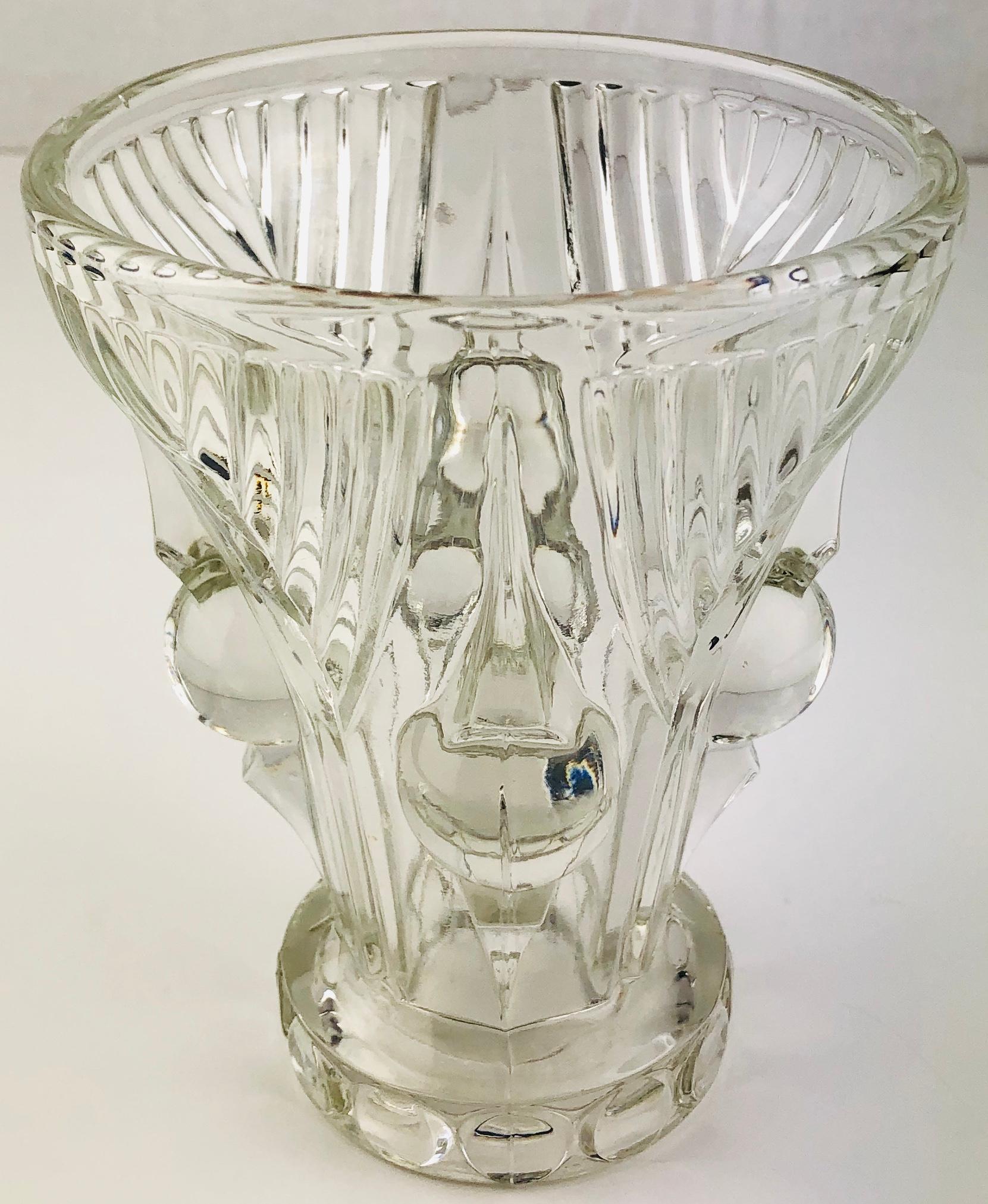 French Art Deco Pressed Clear Glass Vase In Good Condition For Sale In Miami, FL