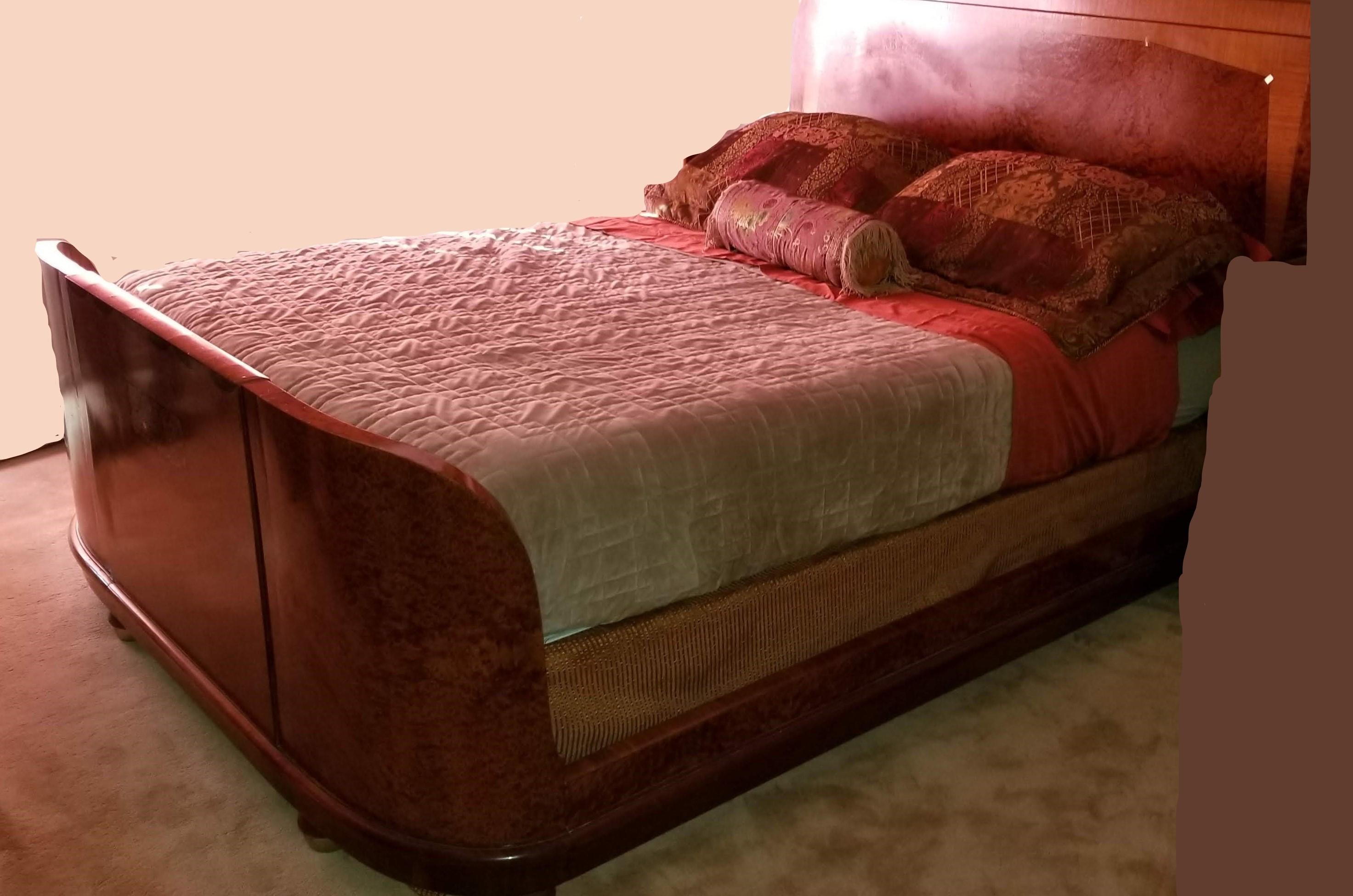 French Art Deco Queen Size Inlaid Thuya Wood Bed, Attributed to Maurice Dufrène 5