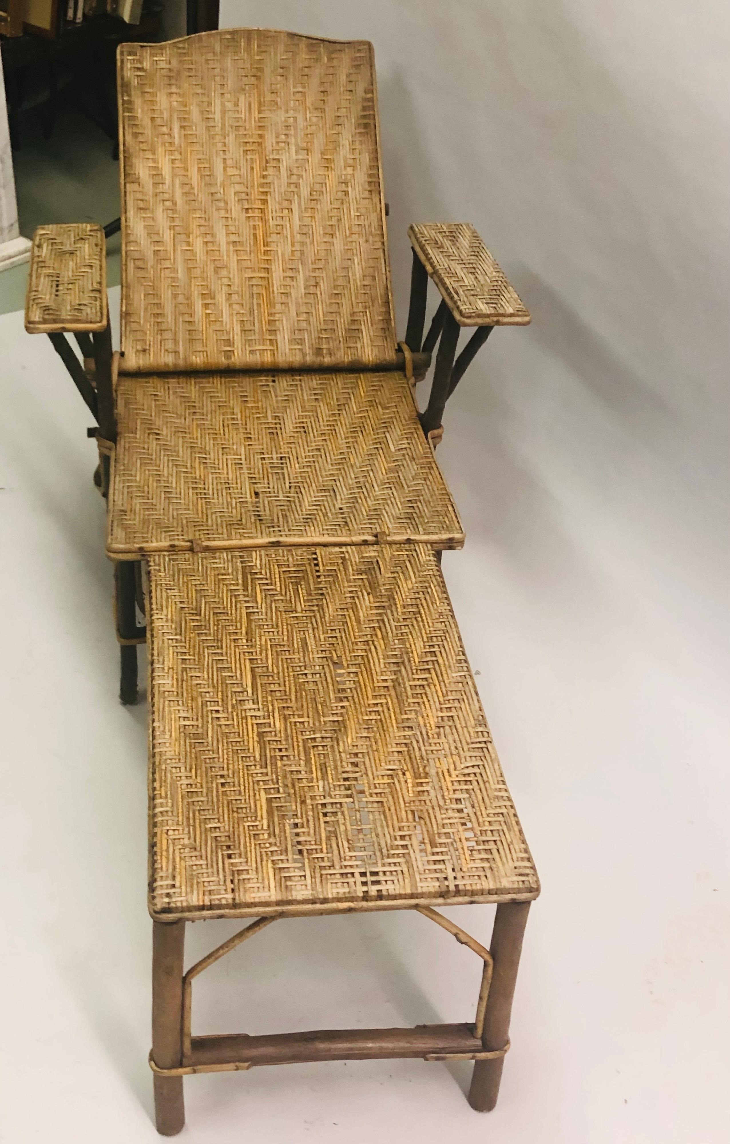 Hand-Knotted French Art Deco Rattan Lounge Chair / Recliner / Chaise Longue, 1920 For Sale