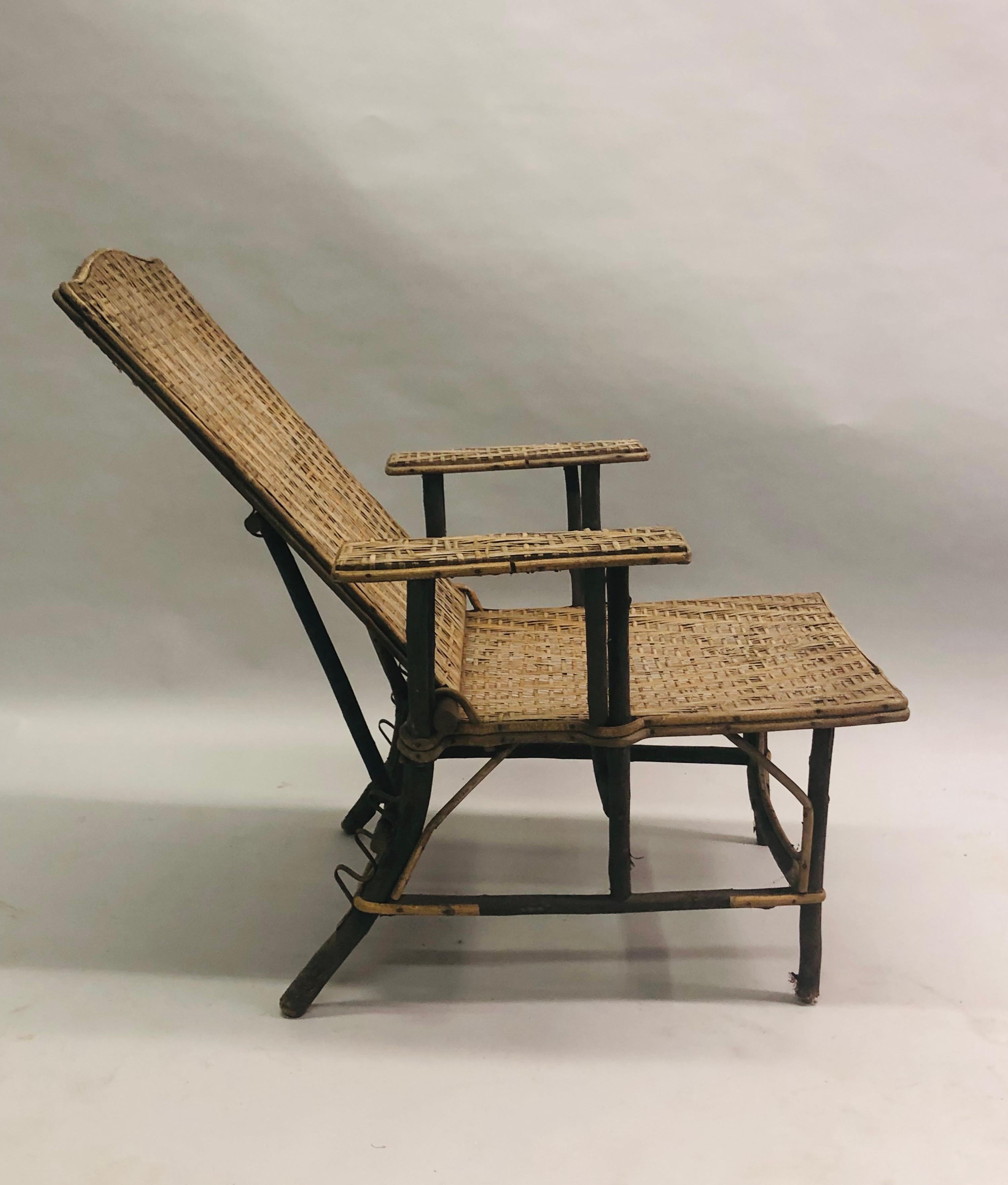 Early 20th Century French Art Deco Rattan Lounge Chair / Recliner / Chaise Longue, 1920 For Sale