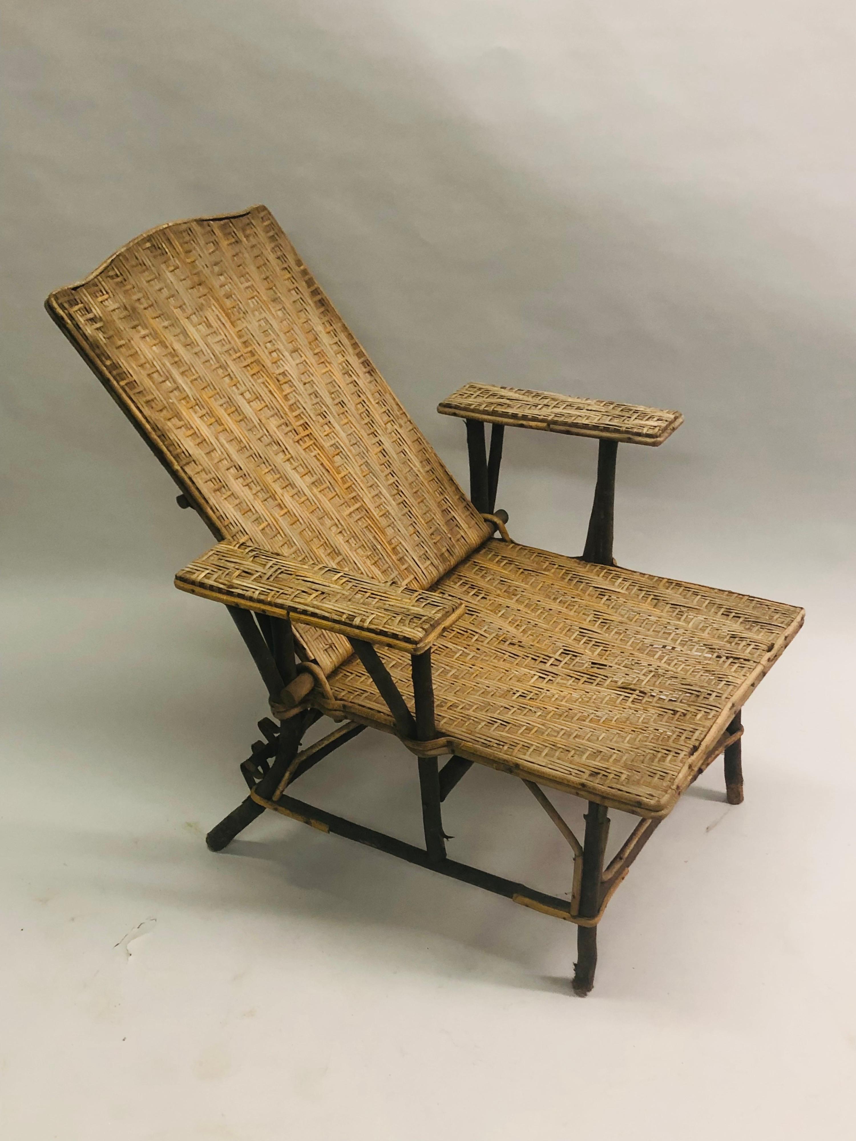 French Art Deco Rattan Lounge Chair / Recliner / Chaise Longue, 1920 For Sale 1