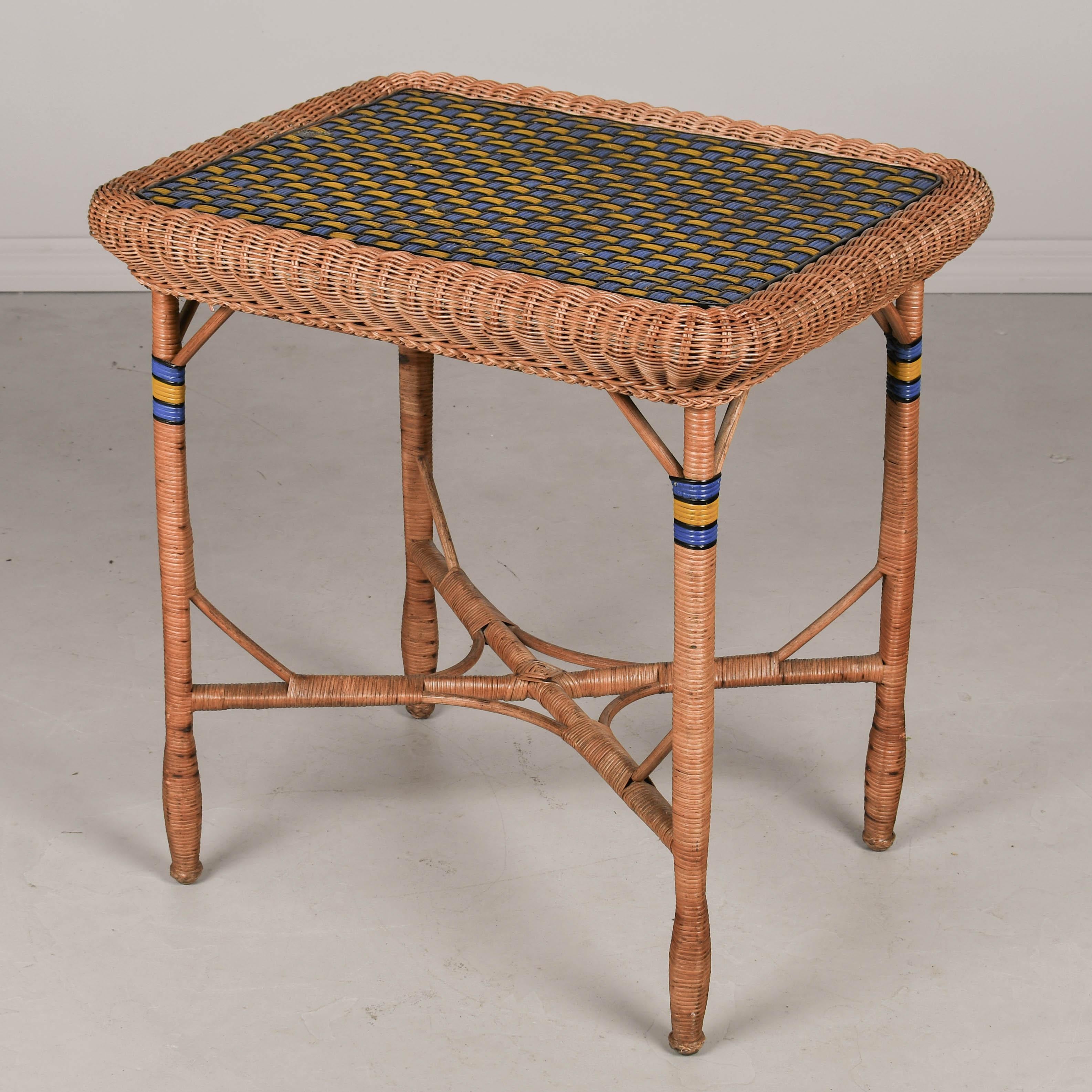 Table et chaises de patio Art déco français en rotin, lot de 7 en vente 2