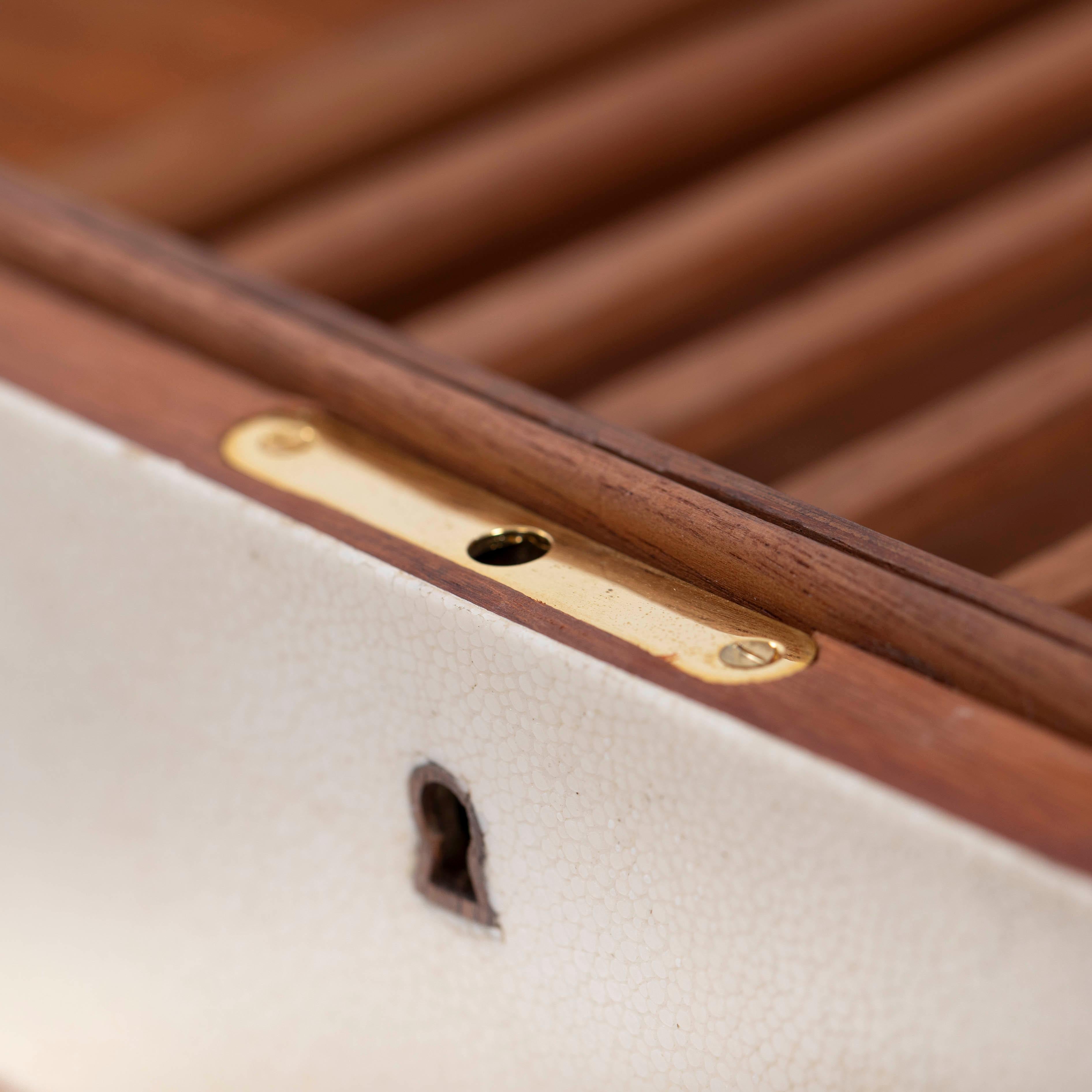 French Art Déco Rectangular Galuchat Leather Box for Cigars etc. from the 1940s For Sale 3