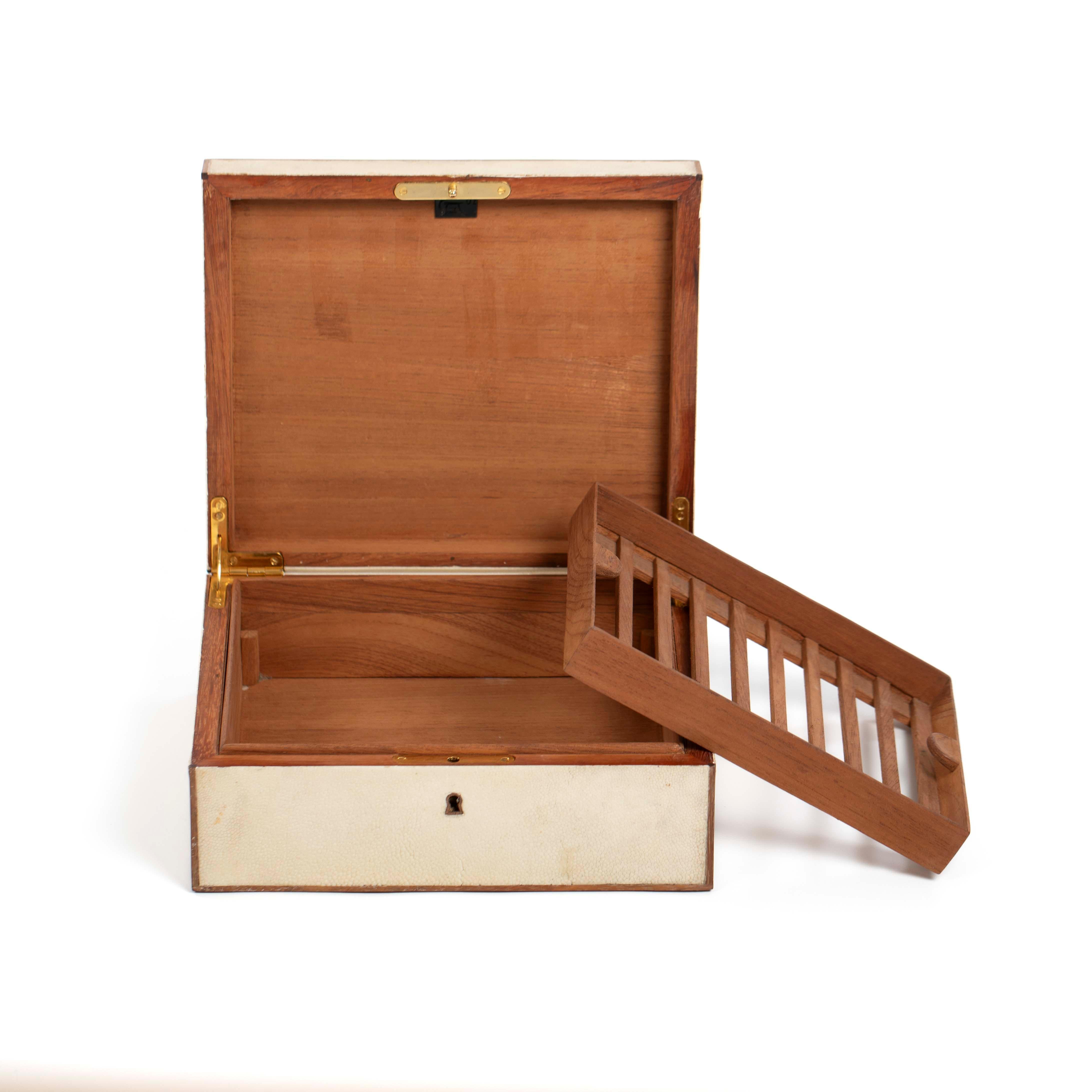 French Art Déco Rectangular Galuchat Leather Box for Cigars etc. from the 1940s For Sale 1