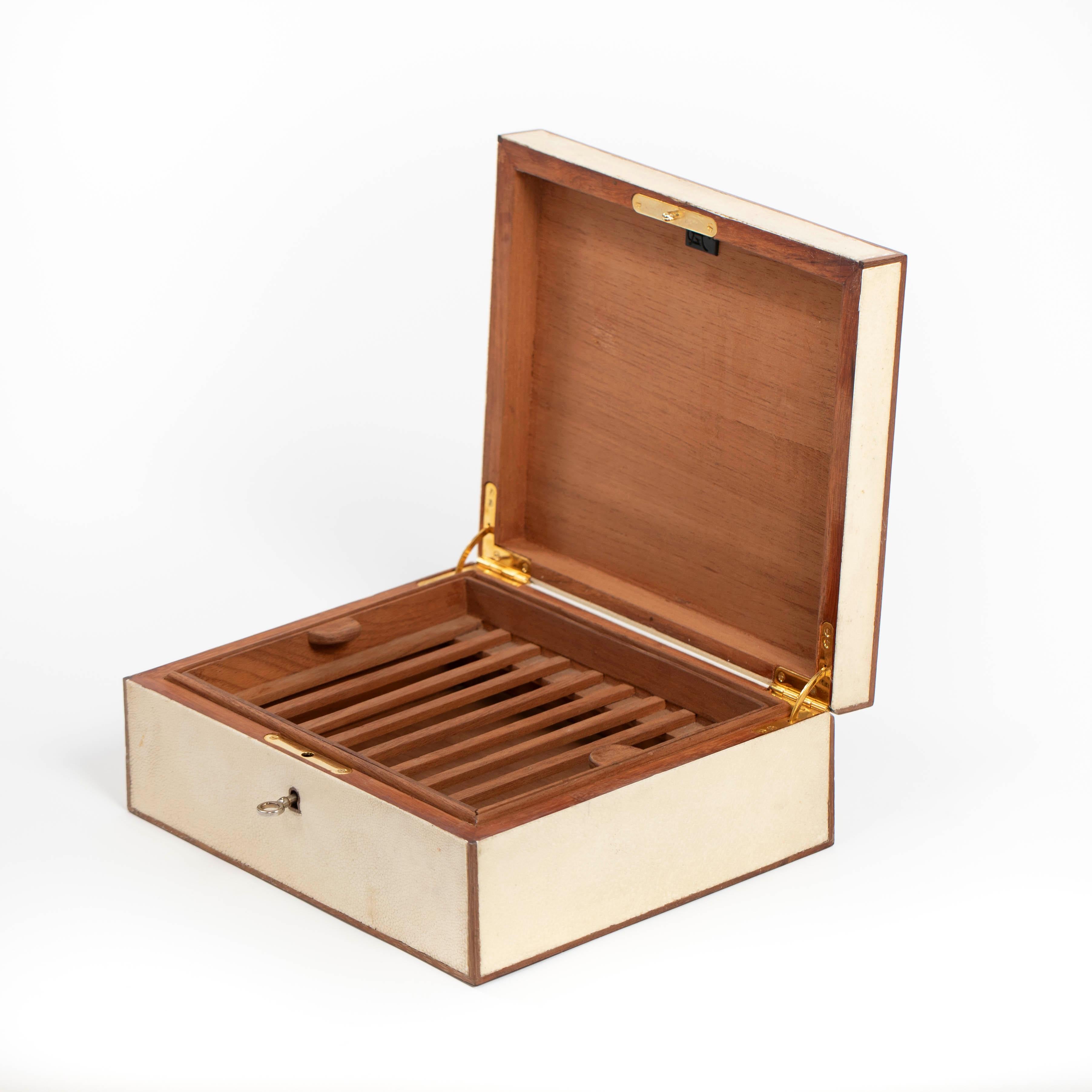 French Art Déco Rectangular Galuchat Leather Box for Cigars etc. from the 1940s For Sale 2