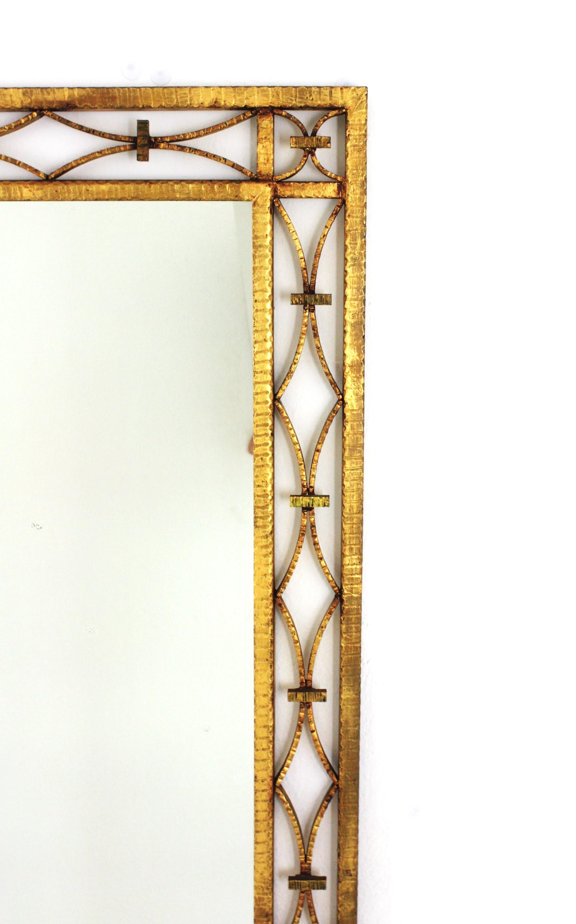 Miroir rectangulaire Art déco français en fer forgé doré  en vente 2