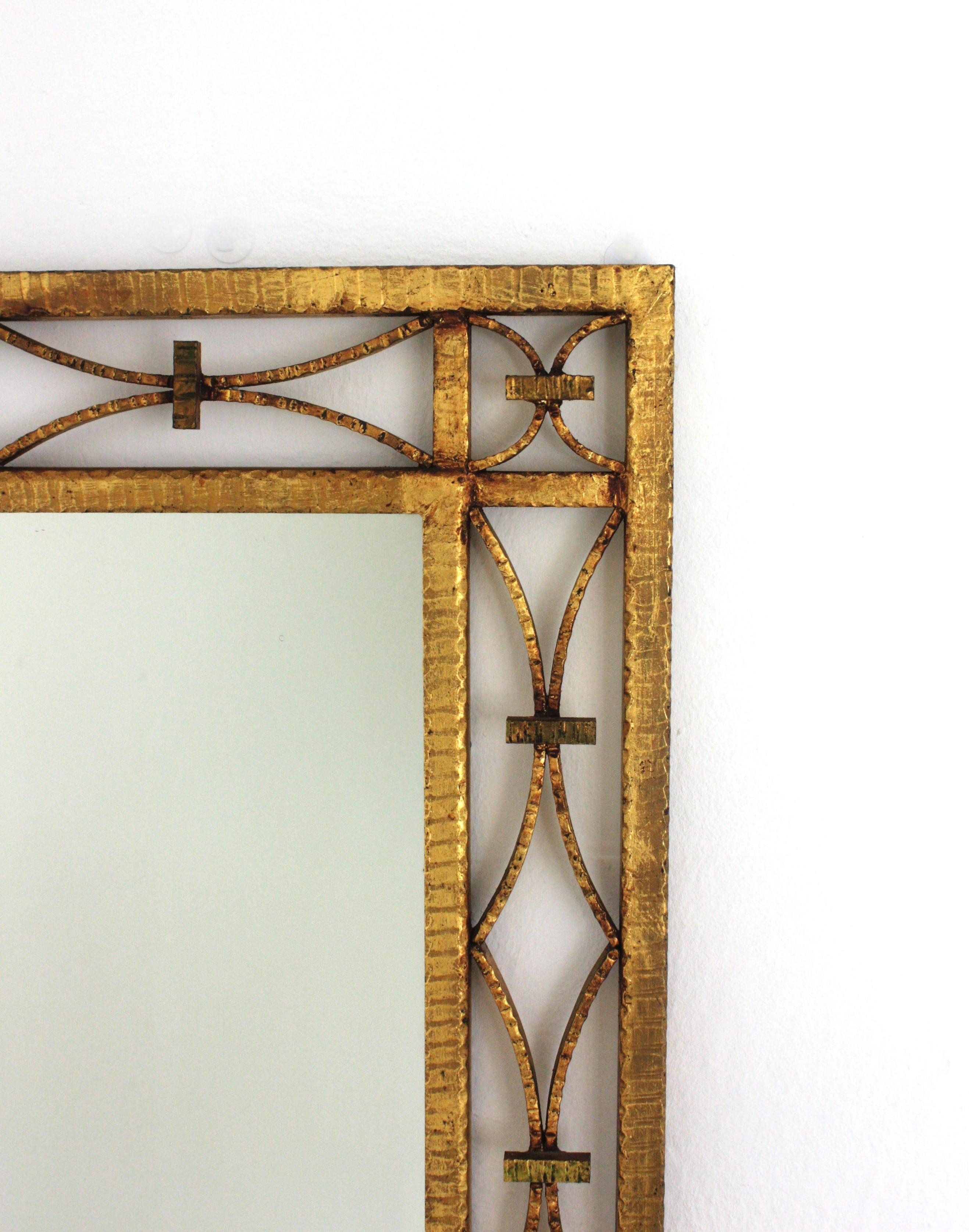 Miroir rectangulaire Art déco français en fer forgé doré  en vente 3