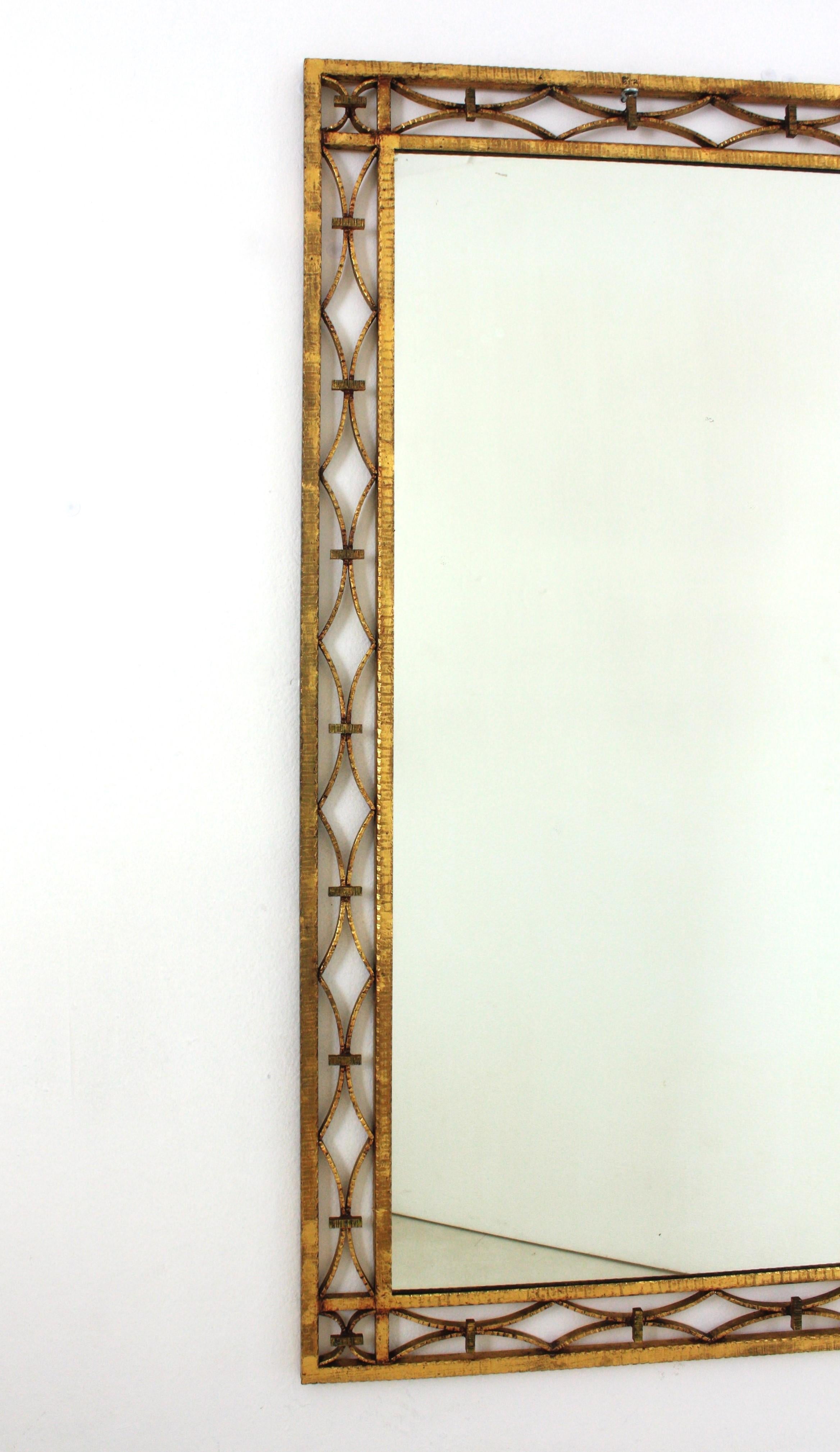 French Art Deco Rectangular Mirror in Gilded Wrought Iron  In Good Condition For Sale In Barcelona, ES