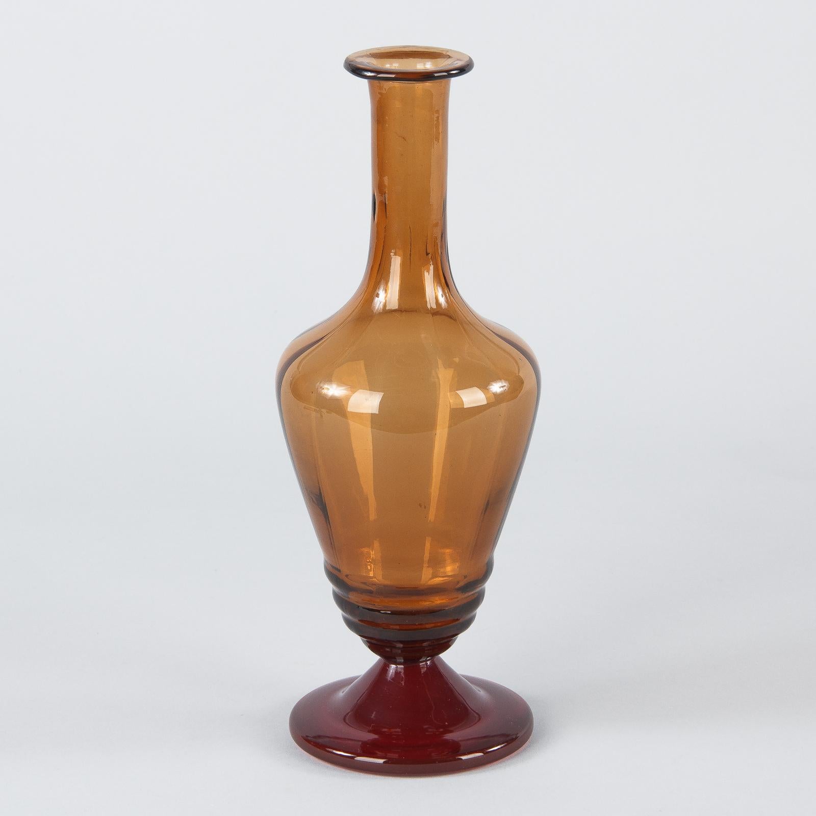 French Art Deco Red and Amber Glass Decanter, 1940s 2