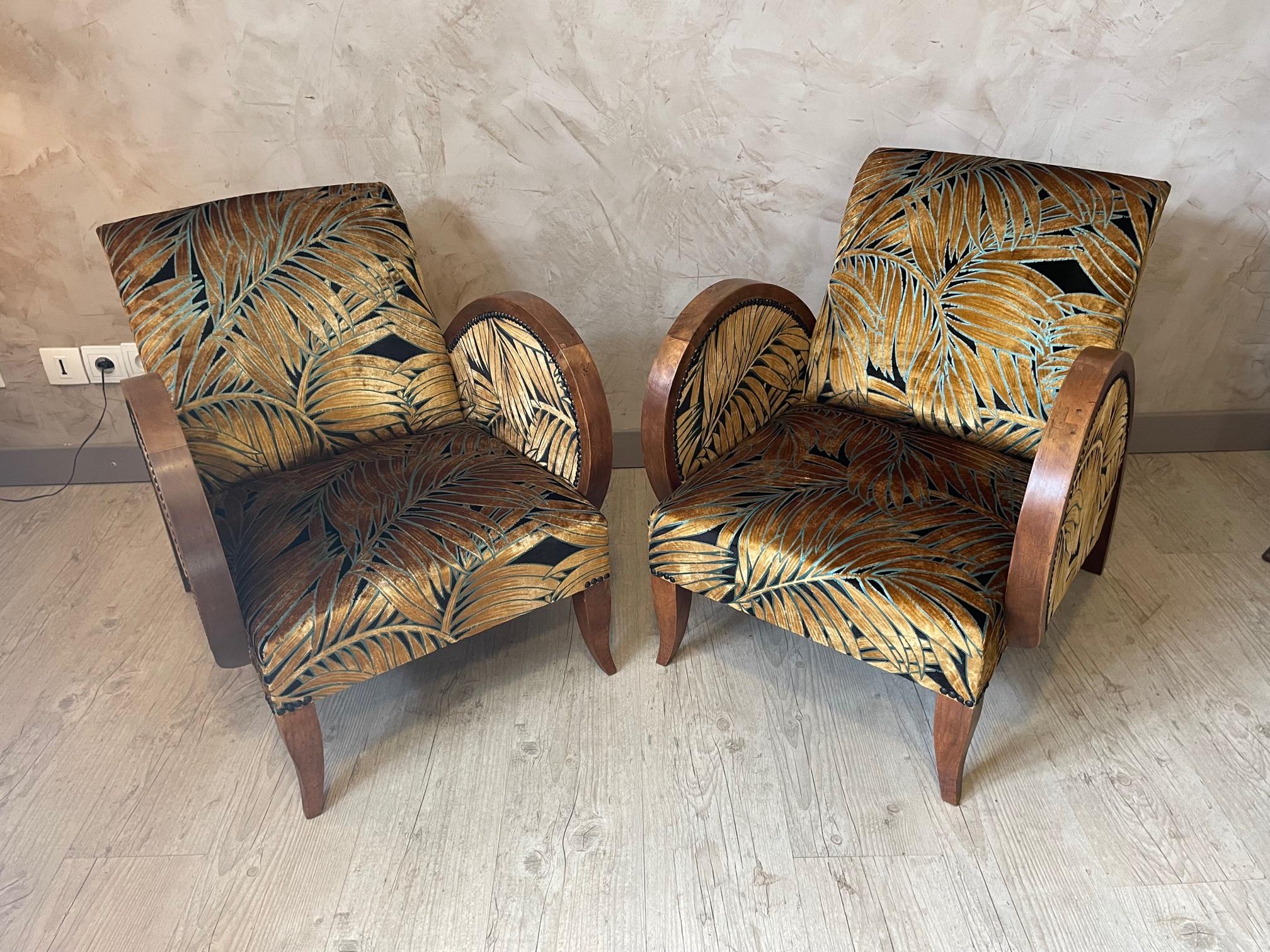 French Art Deco Reupholstered Pair of Armchairs, 1930s In Good Condition In LEGNY, FR