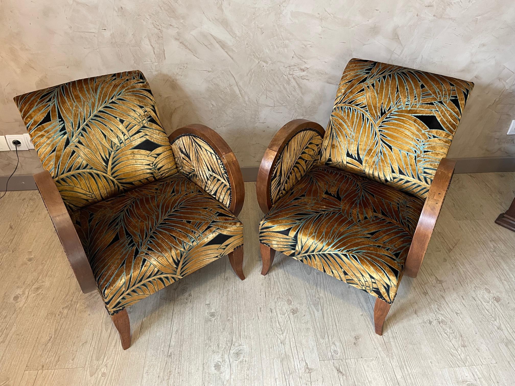 Mid-20th Century French Art Deco Reupholstered Pair of Armchairs, 1930s