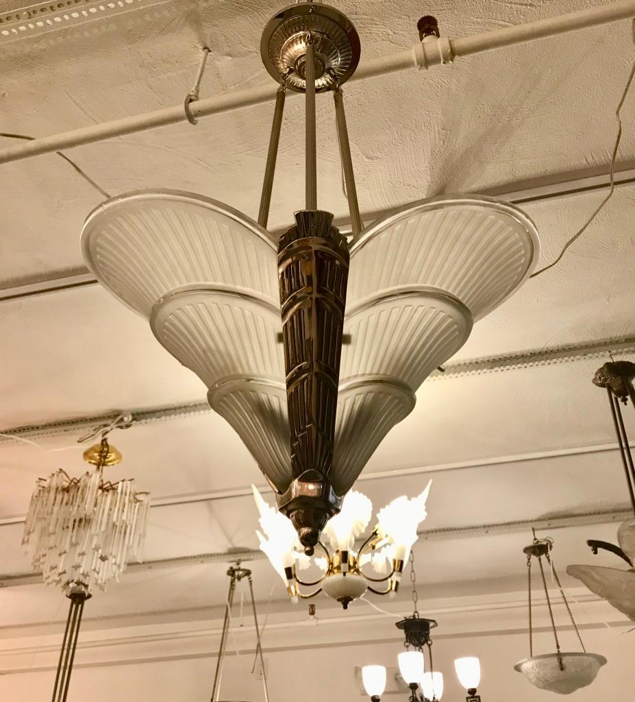 20th Century French Art Deco Ribbed Chandelier For Sale