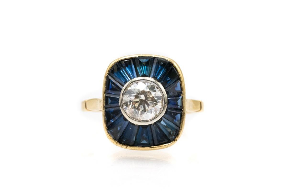 Anillo Art Déco francés con un diamante talla antigua de 1,00 ct y zafiros naturales en venta 1